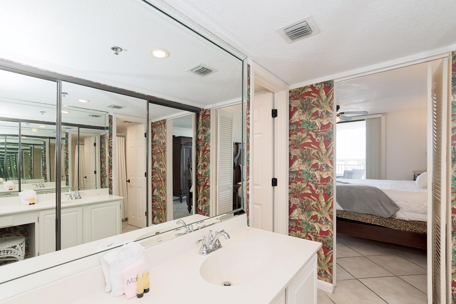 MAINSAIL CONDO PH 3 - Residential
