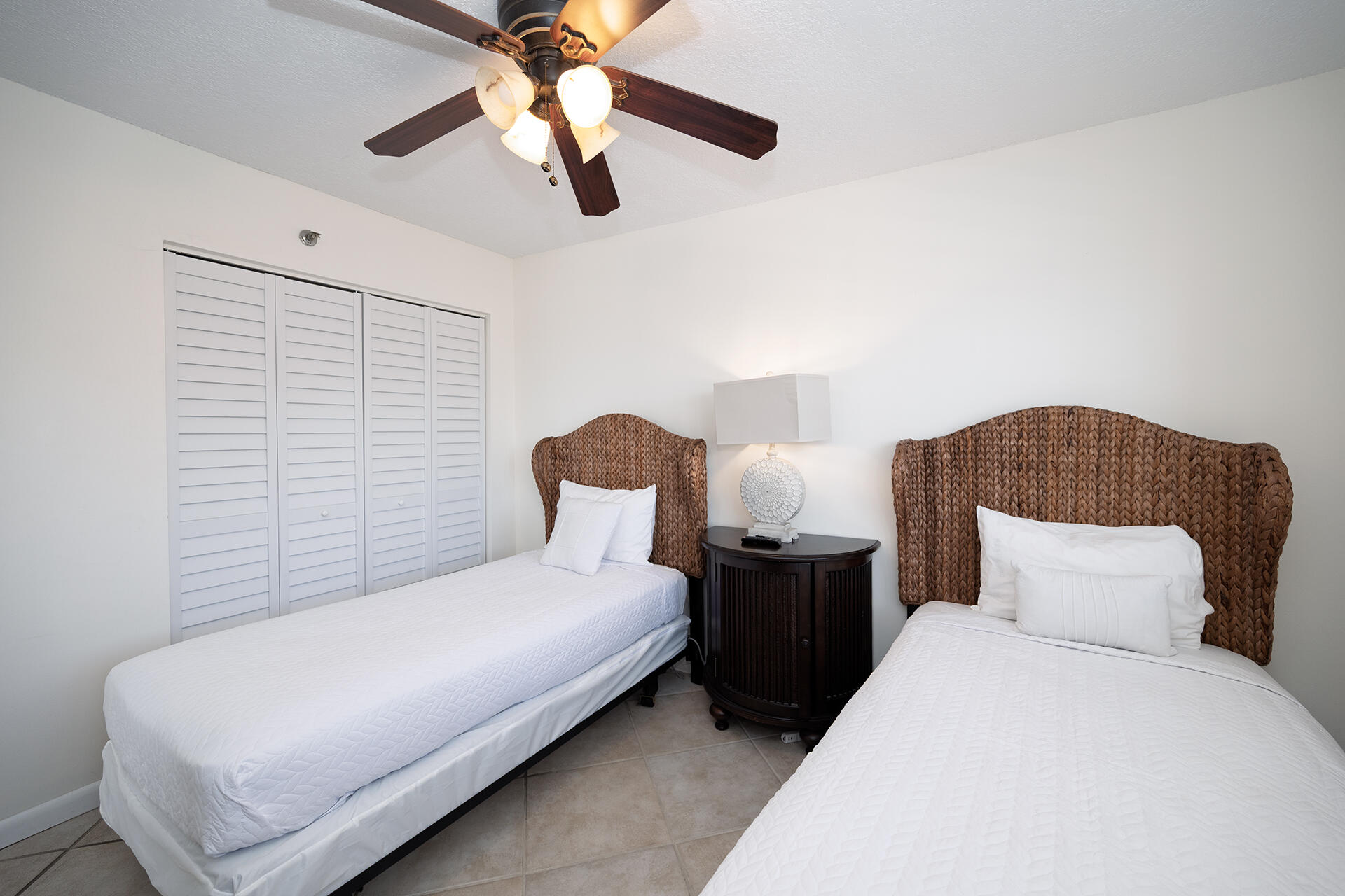 MAINSAIL CONDO PH 3 - Residential