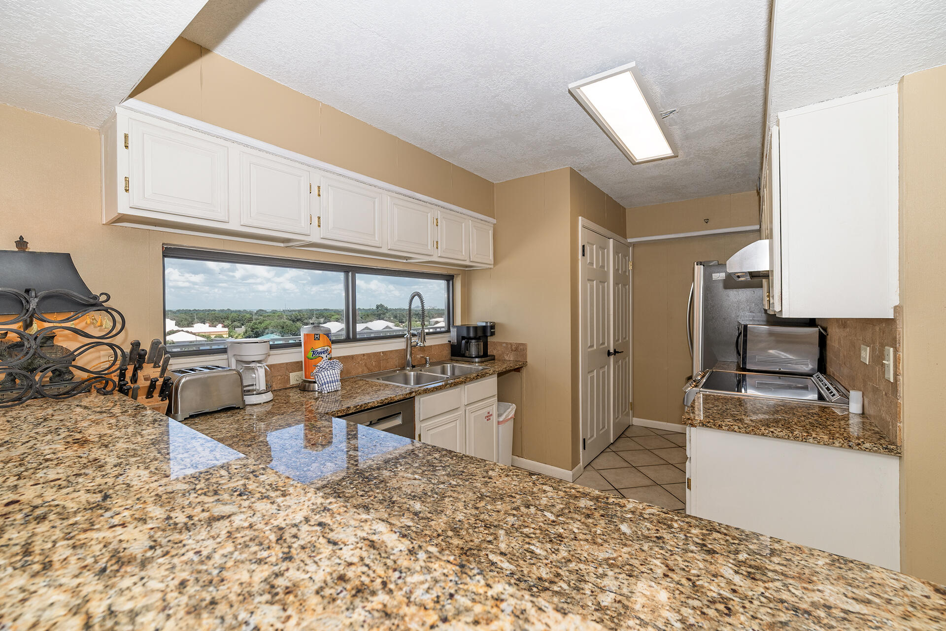 MAINSAIL CONDO PH 3 - Residential