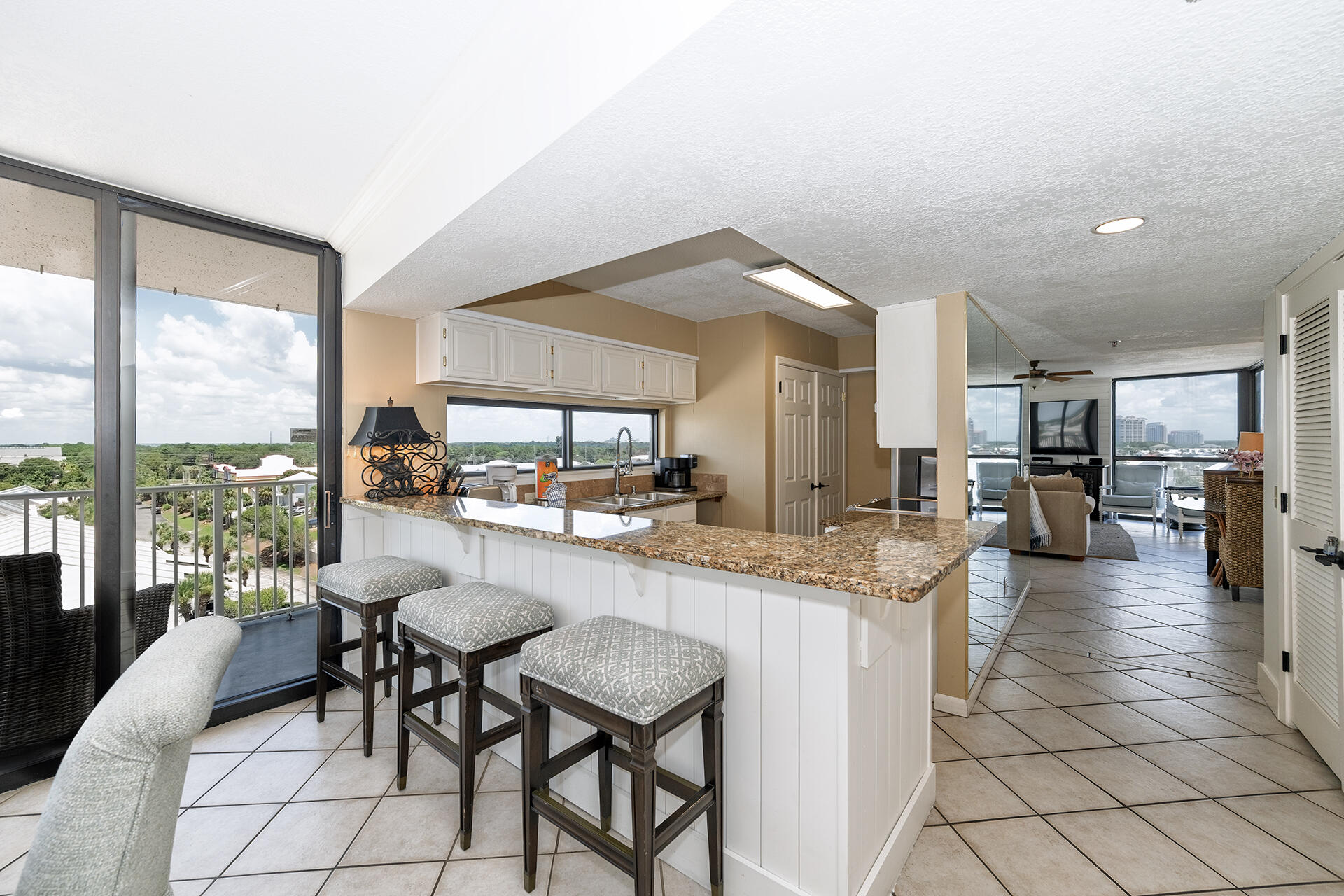 MAINSAIL CONDO PH 3 - Residential