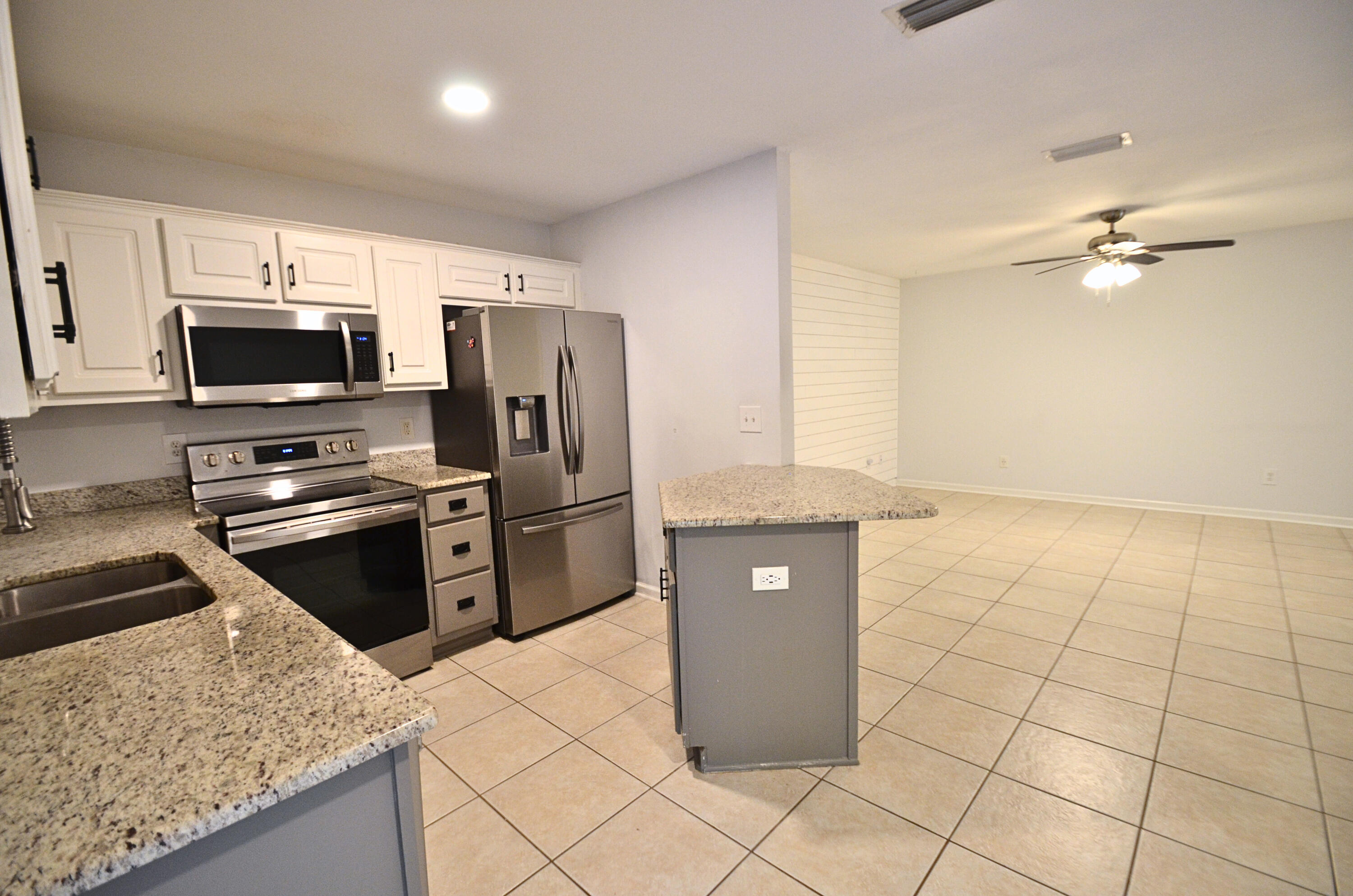 ANDALUSIA PLACE - Residential Lease