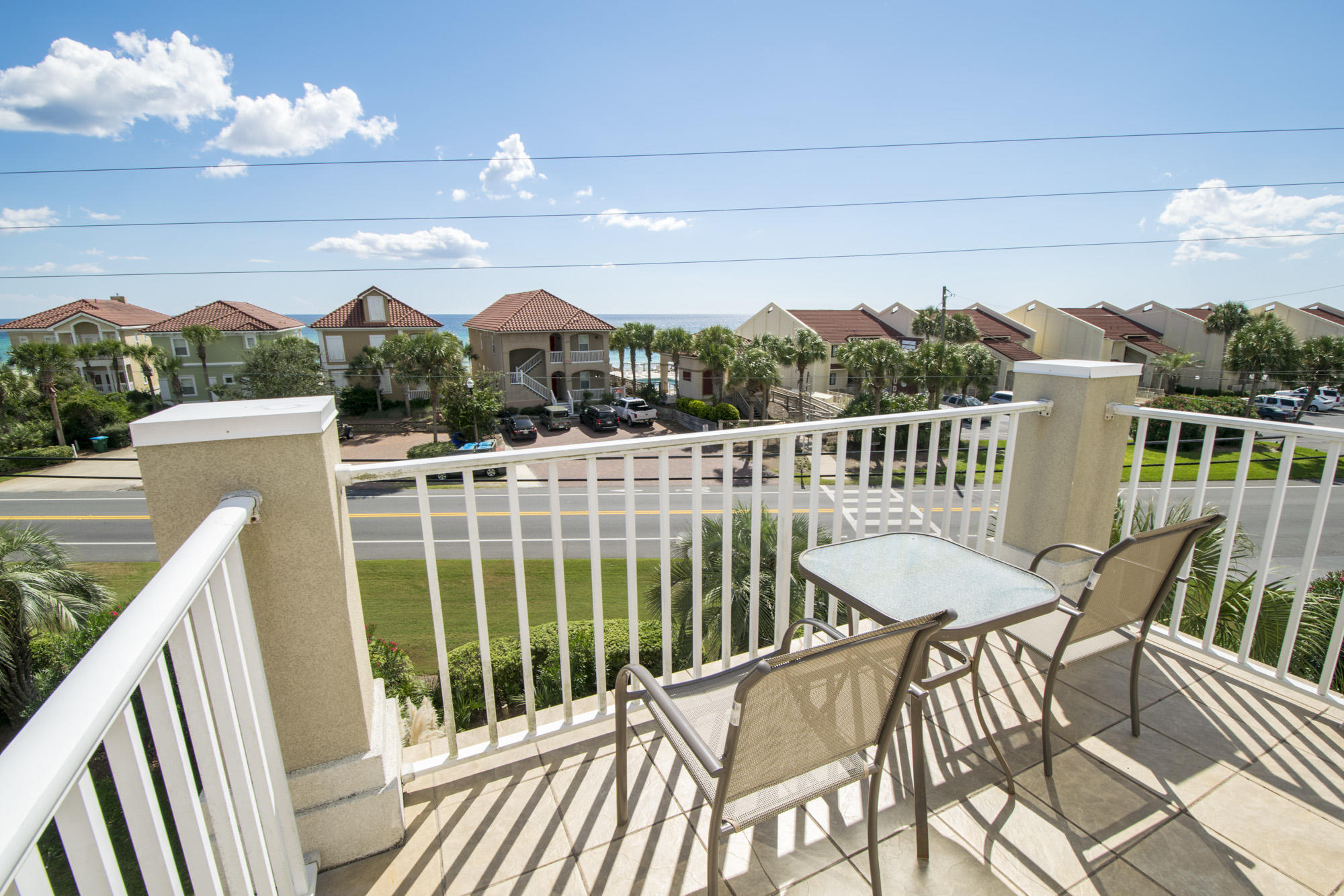 LA VALENCIA BEACH RESORT - Residential