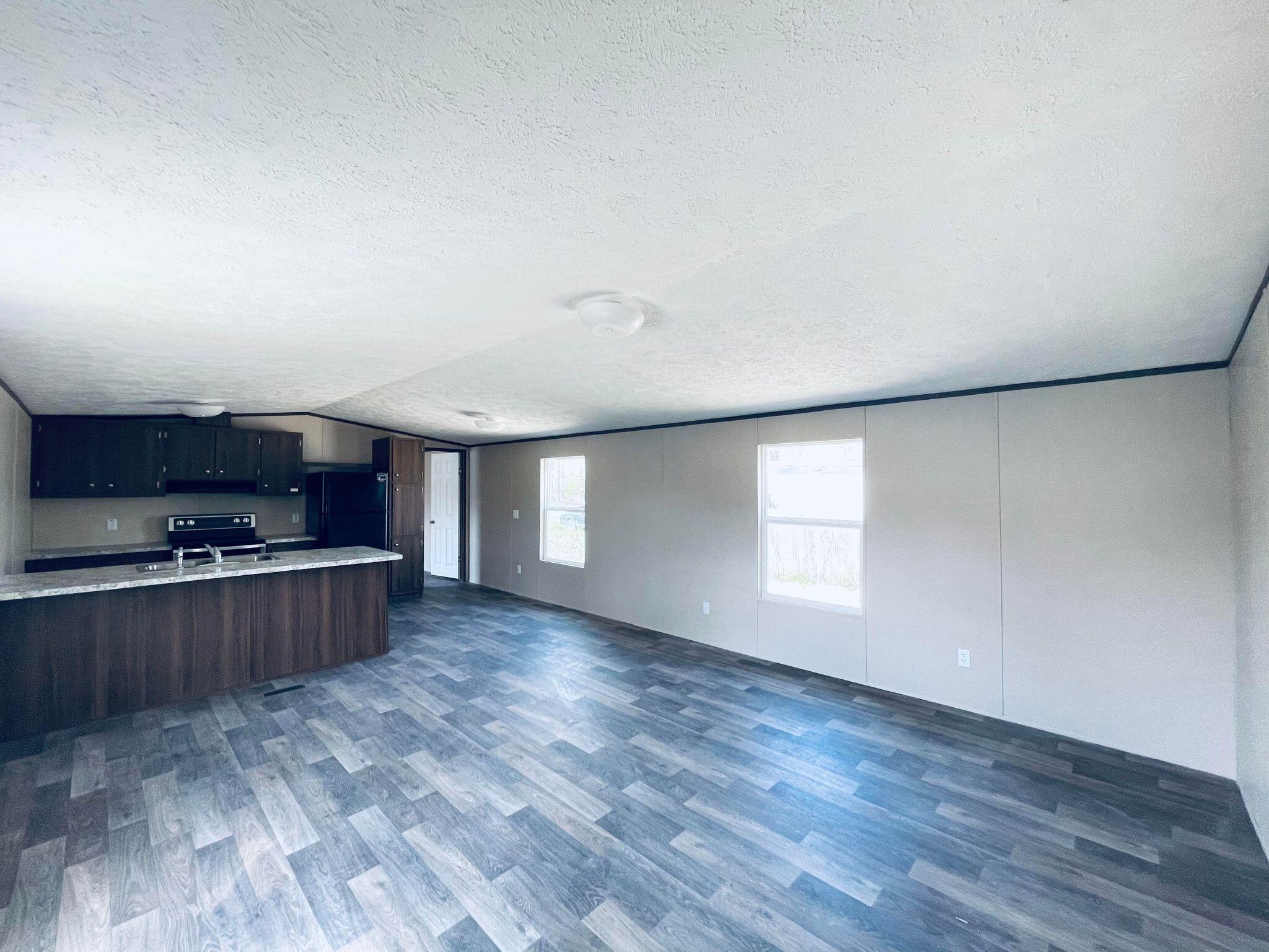 THE PINES S/D LOT 31 BLK 10 - Residential Lease