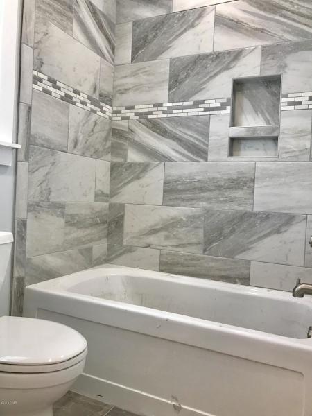 LAGUNA BEACH 7TH ADDN - Residential