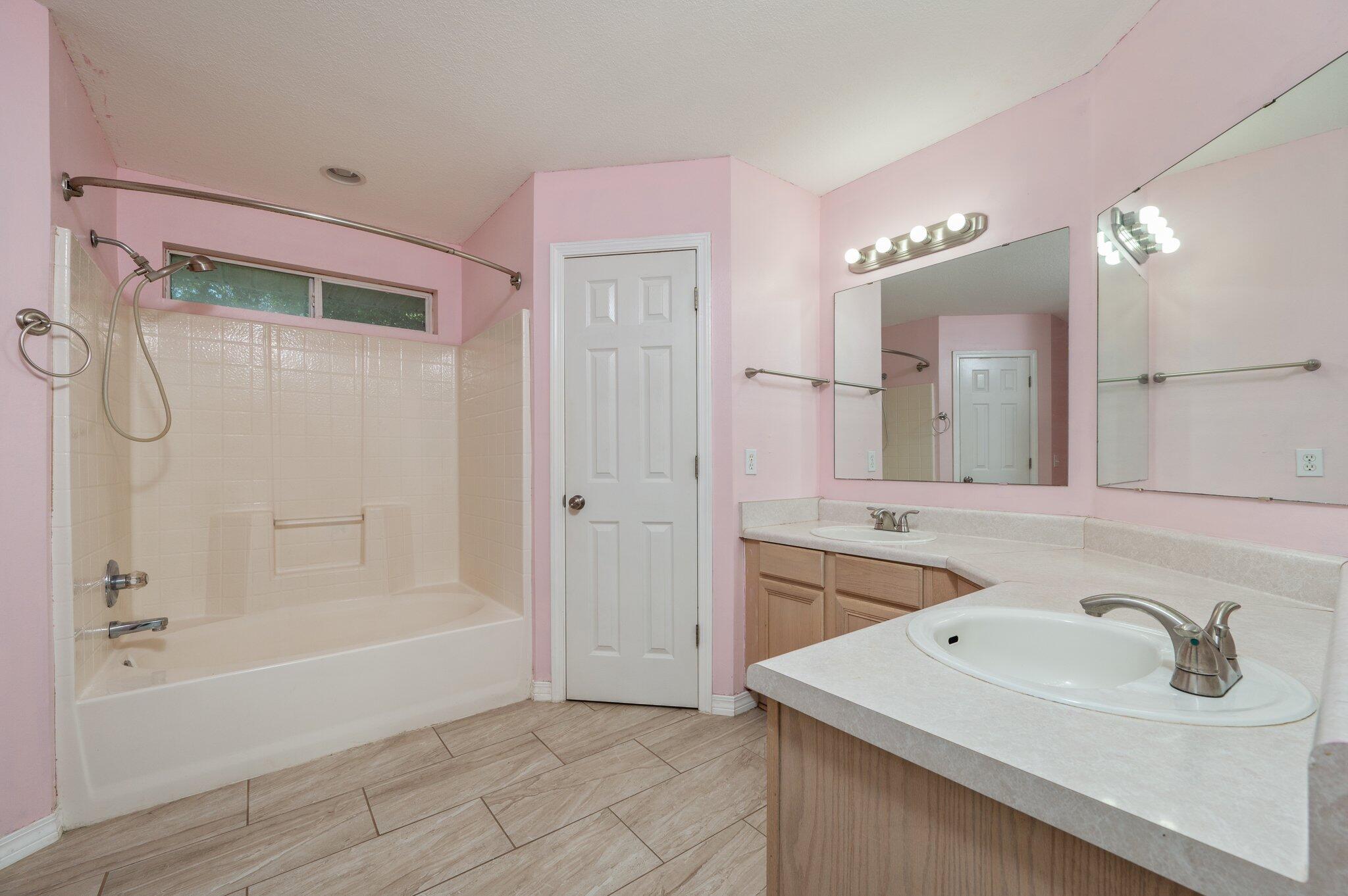 ROSS CROSSING - Residential