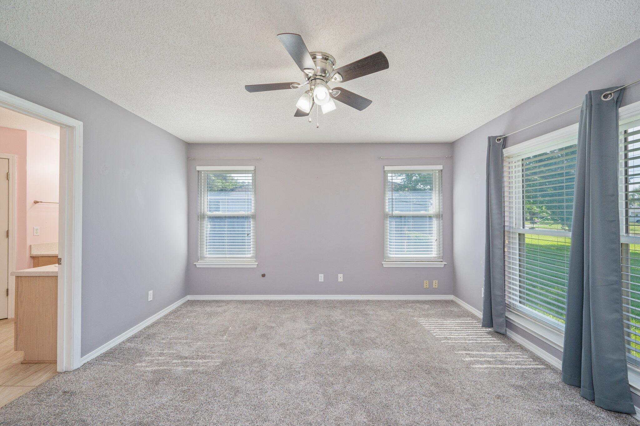 ROSS CROSSING - Residential