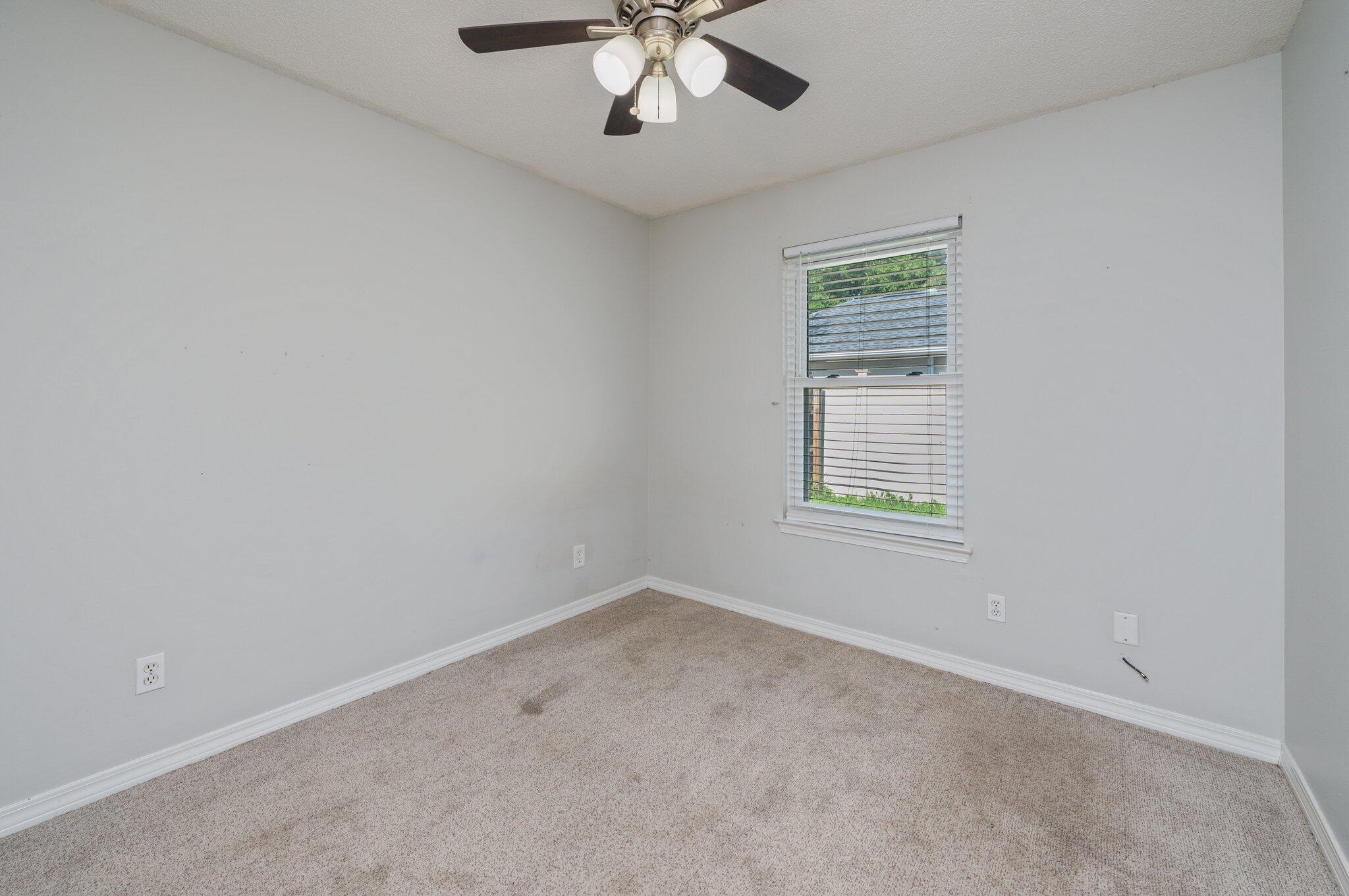 ROSS CROSSING - Residential