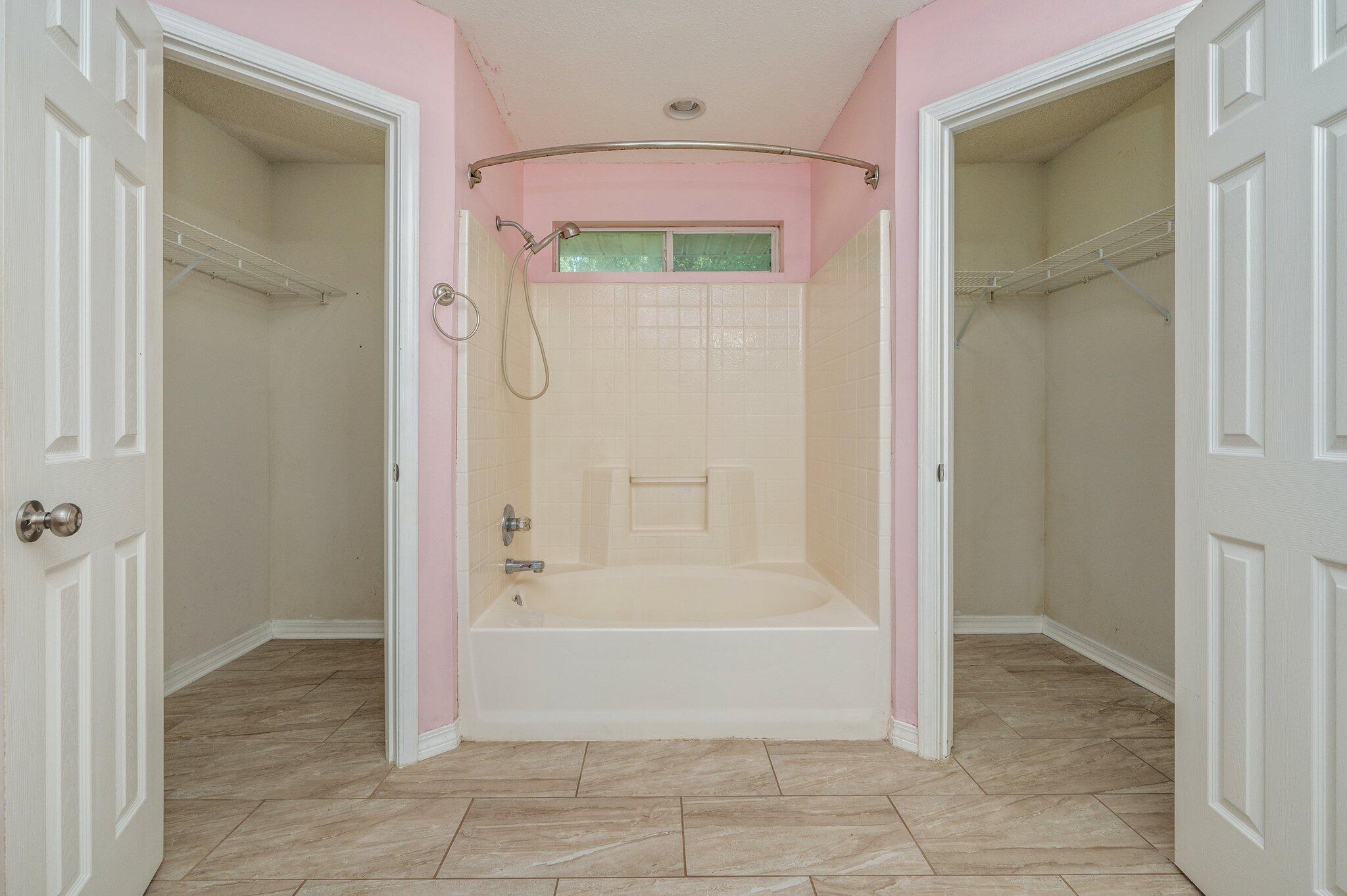 ROSS CROSSING - Residential