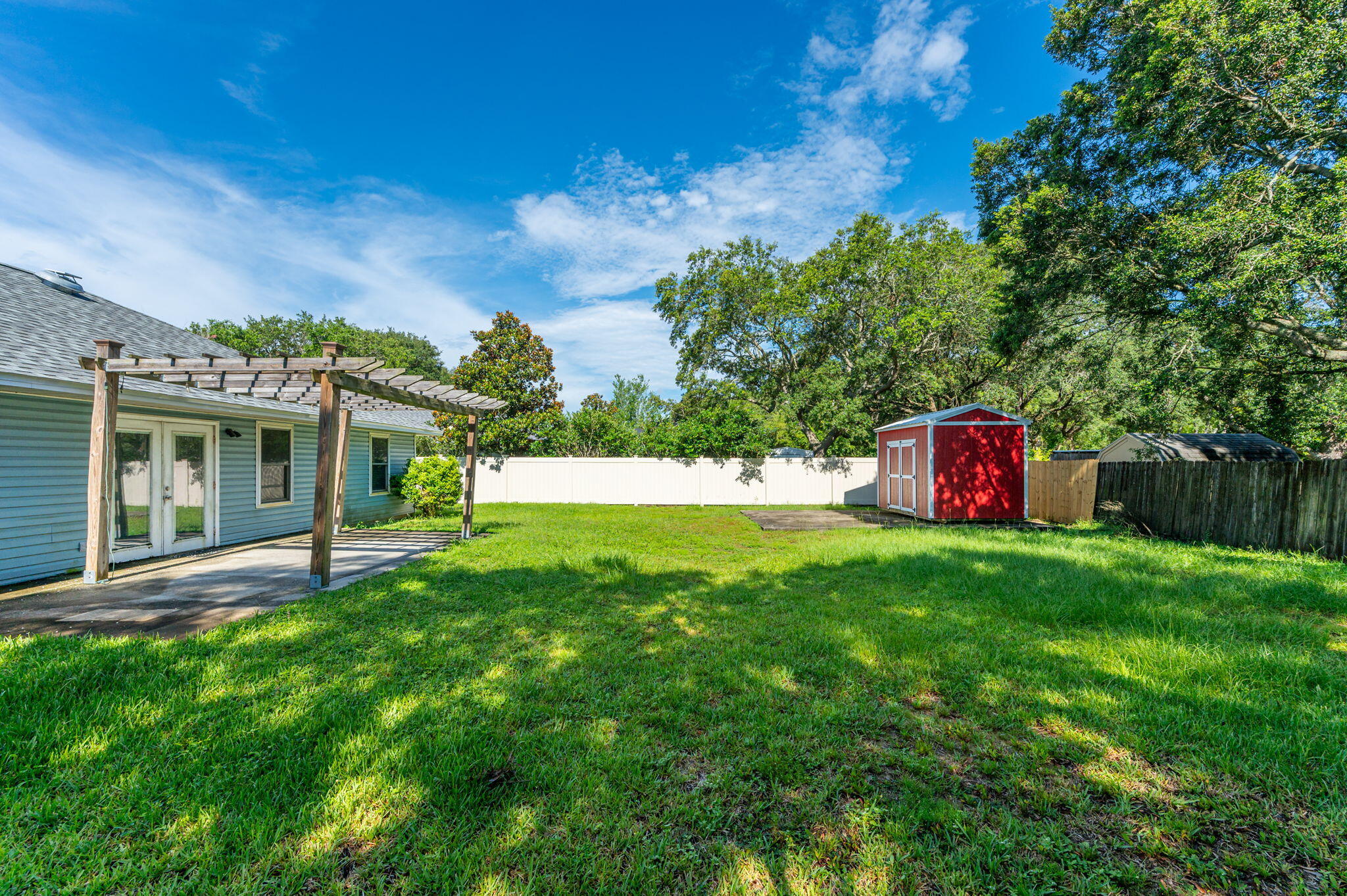 ROSS CROSSING - Residential