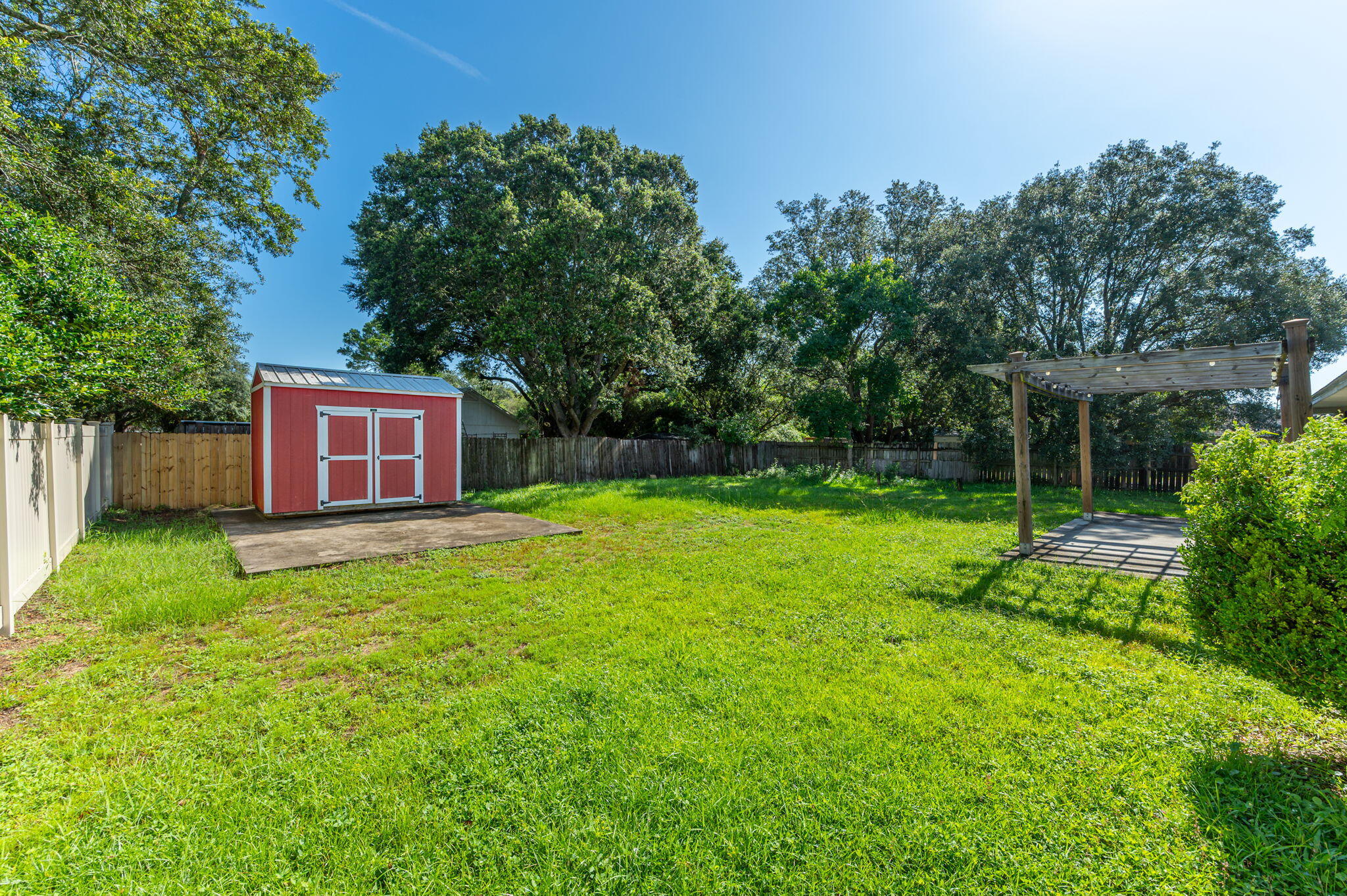 ROSS CROSSING - Residential