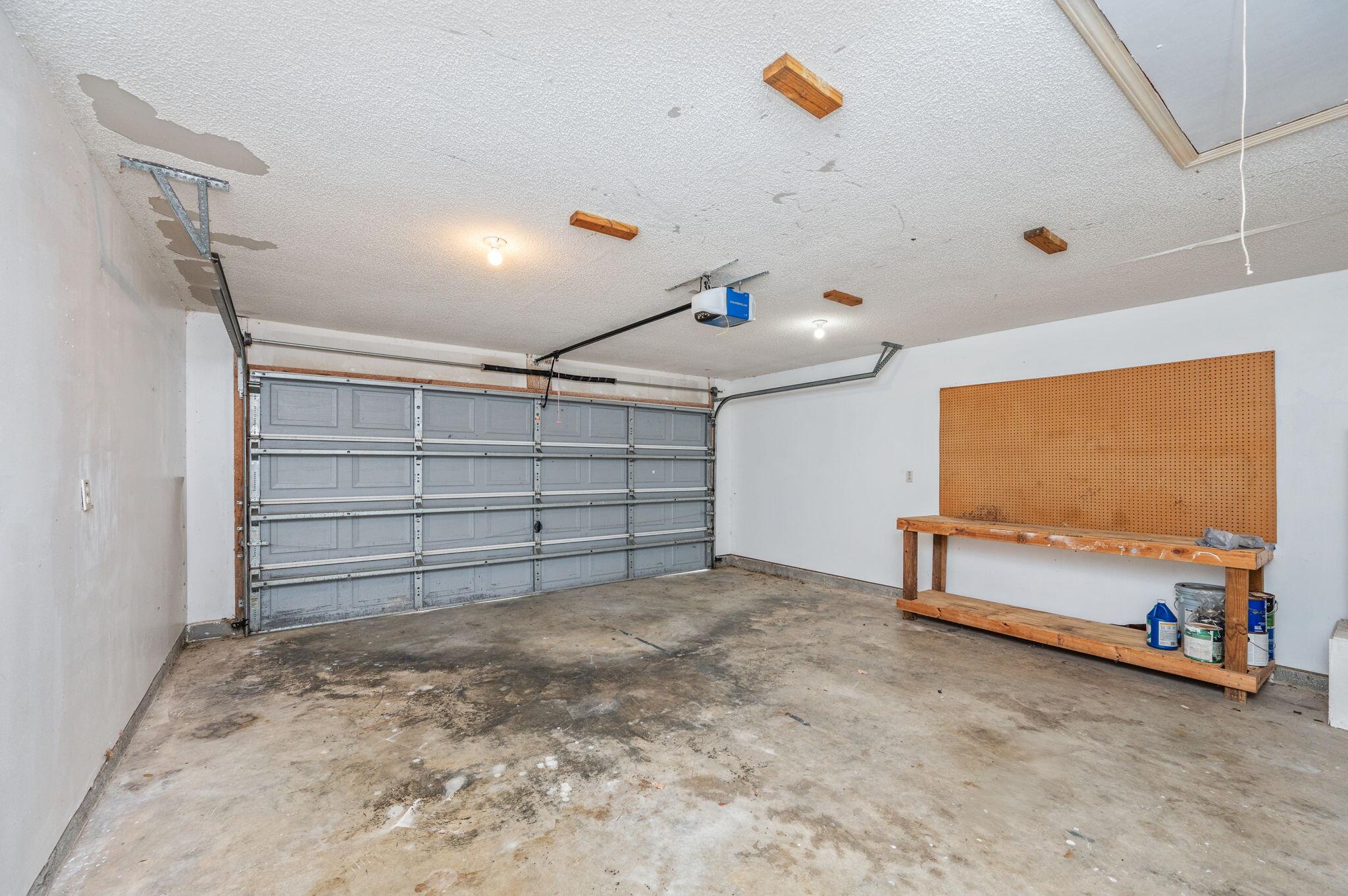 ROSS CROSSING - Residential