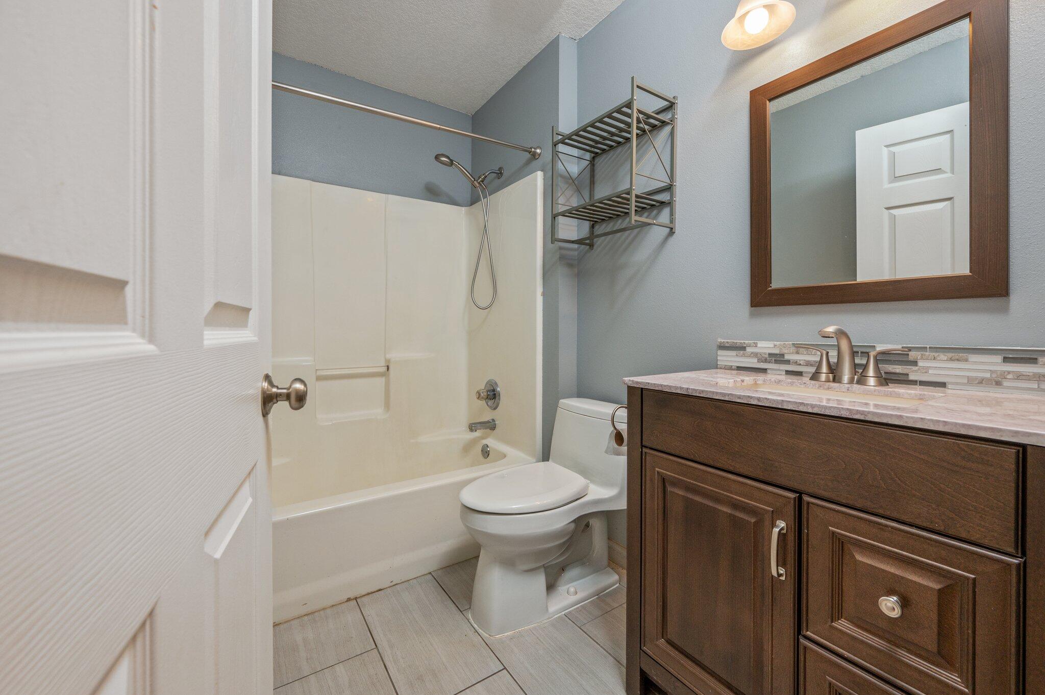 ROSS CROSSING - Residential