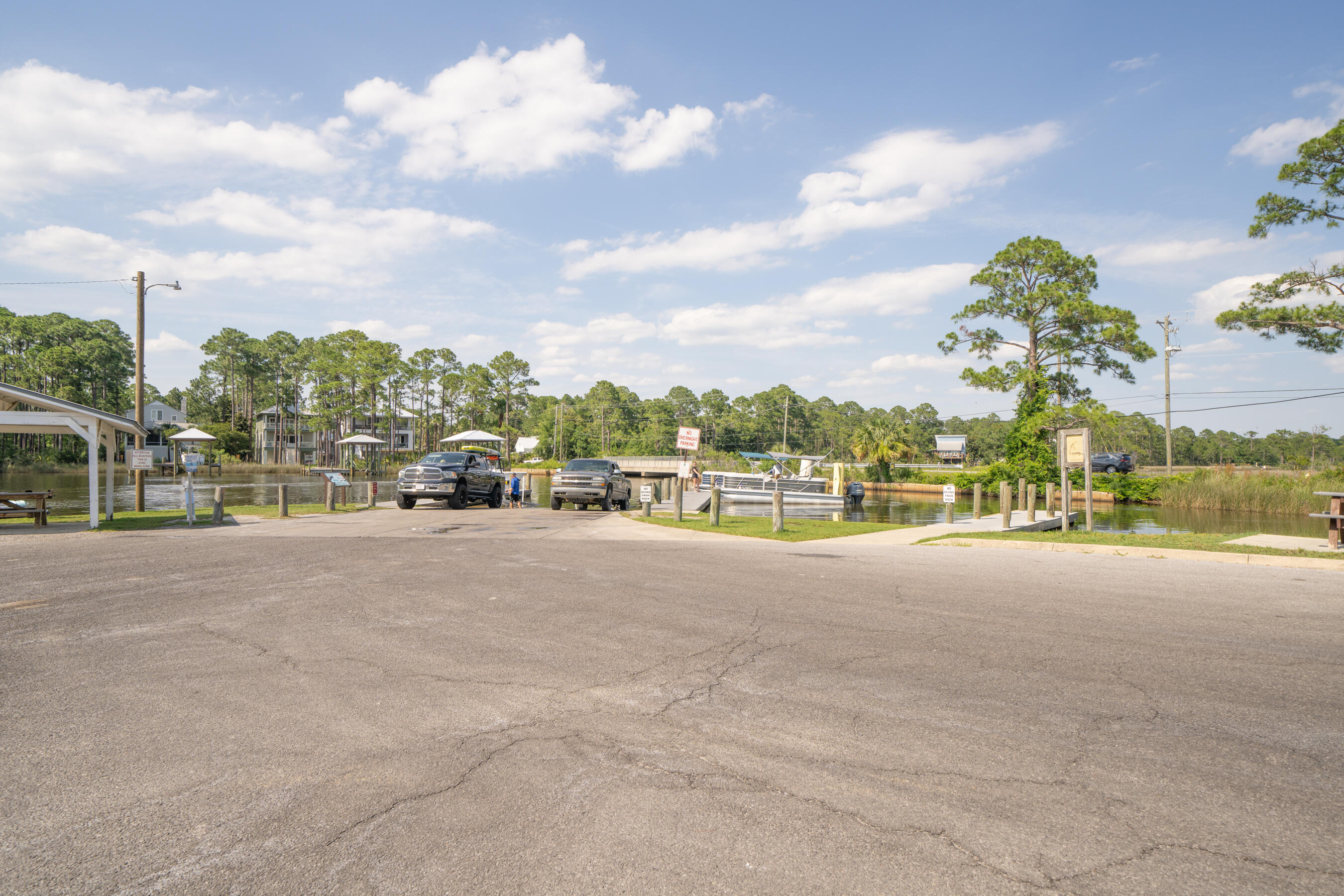 TOWN OF SANTA ROSA - Residential