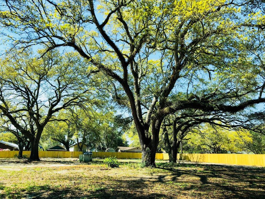 HUGE lot in Fort Walton Beach ready for you to build your dream home (or several homes). Close to several other new developments in the area! 1.2 Acres convenient to everything Fort Walton Beach has to offer. Stop by and take a look!