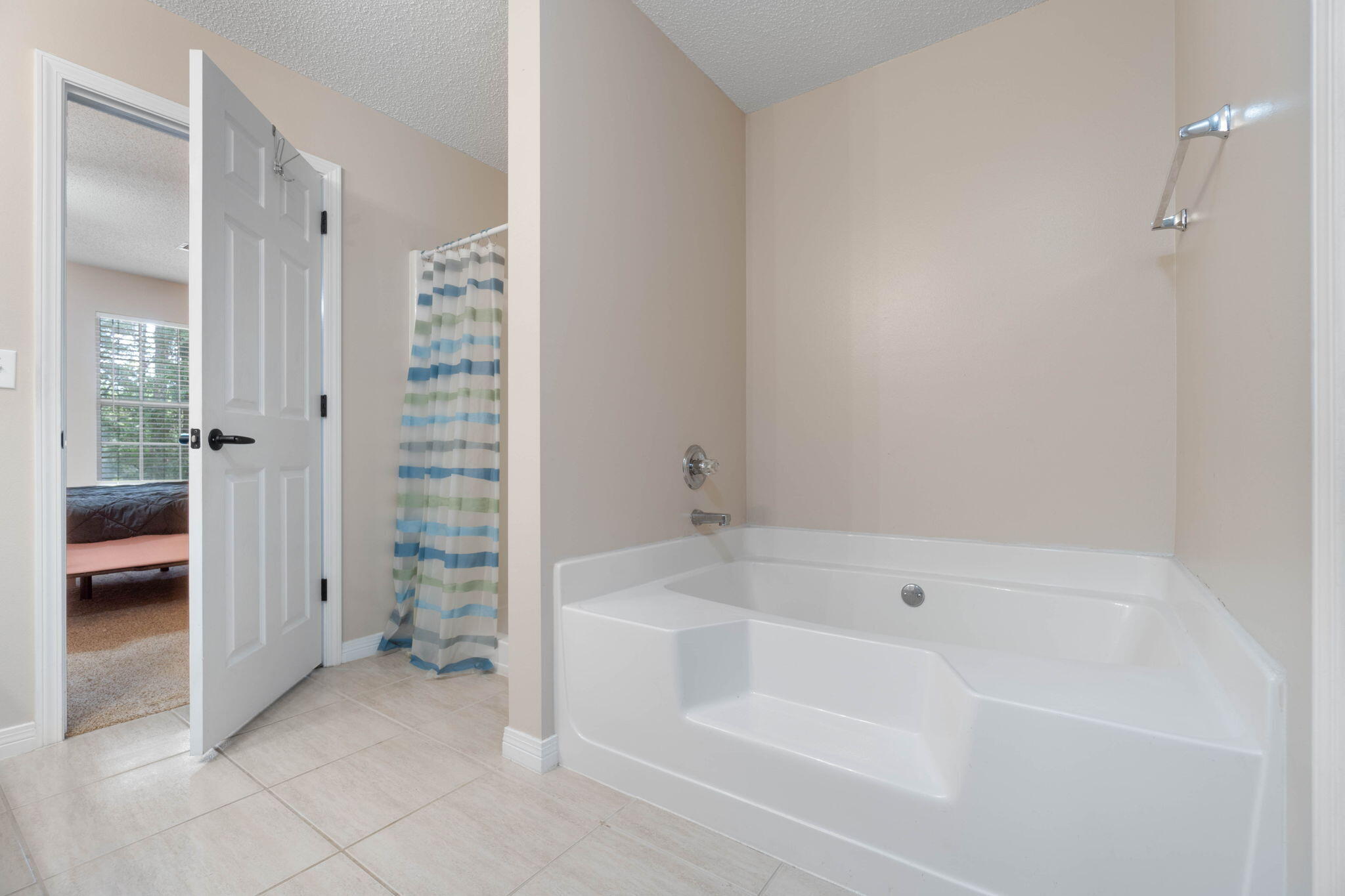 OLD BETHEL ESTATES PH I BLK C Lot 24 - Residential