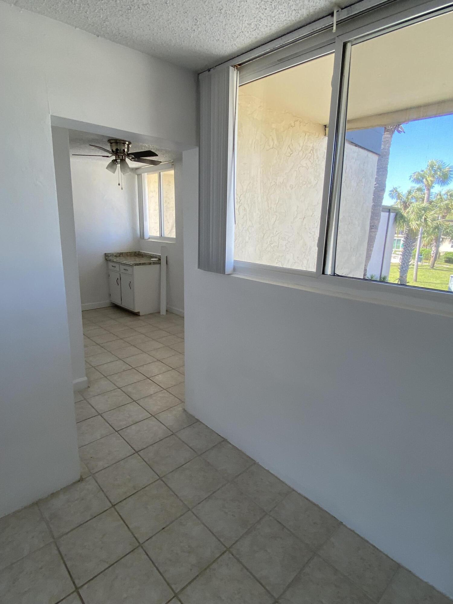 SEA PALM CONDO - Residential Lease