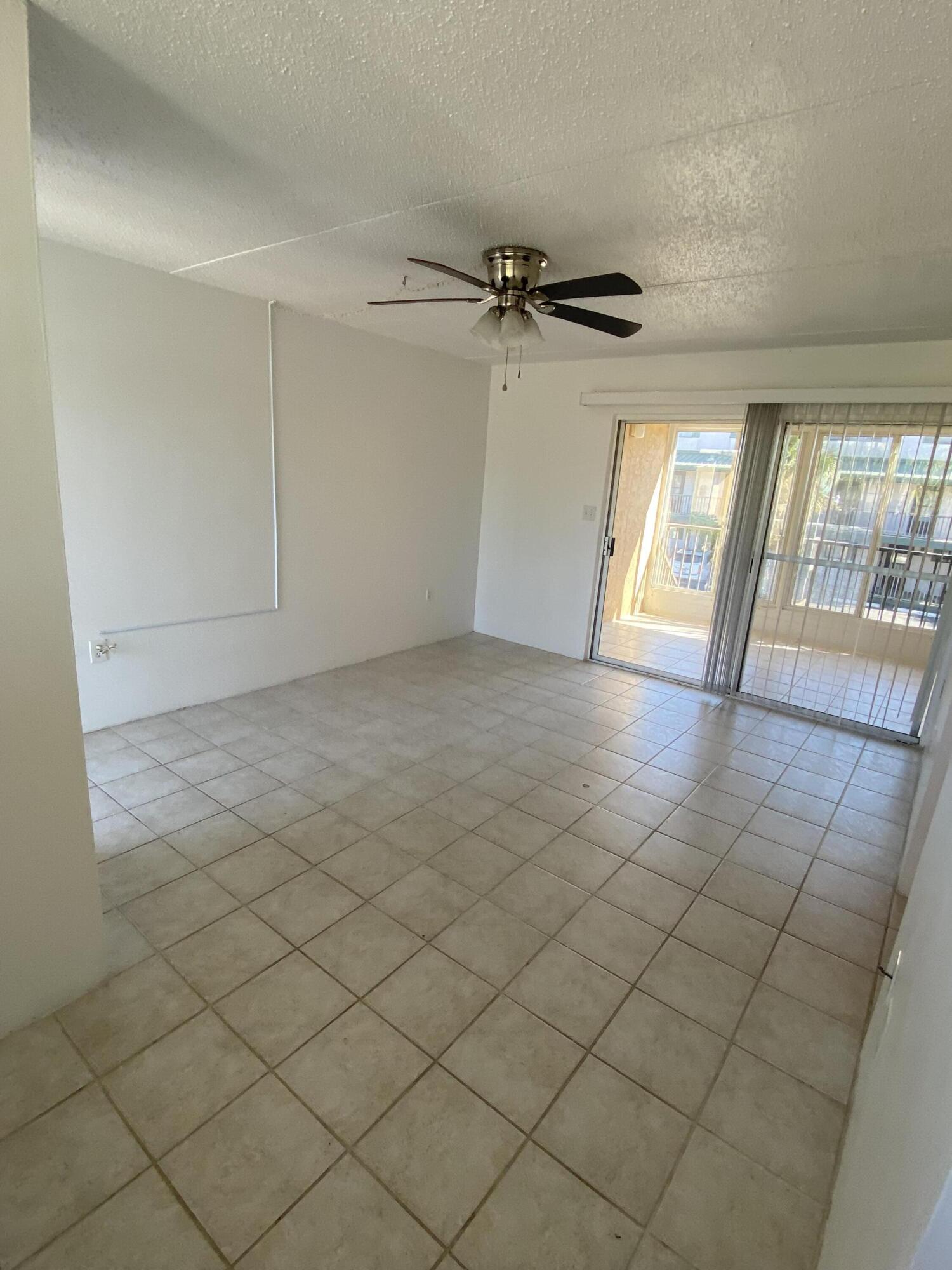 SEA PALM CONDO - Residential Lease