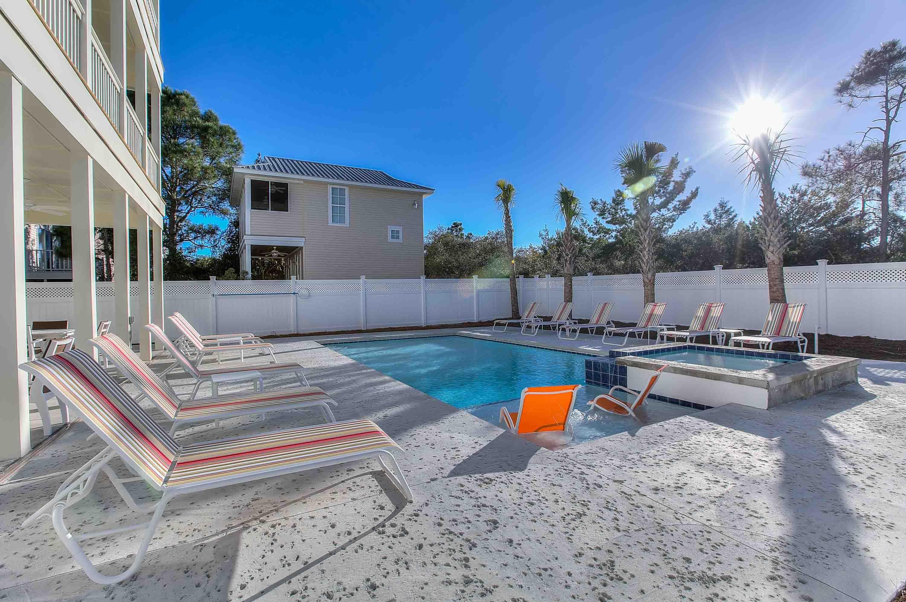 GULF SHORE MANOR - Residential