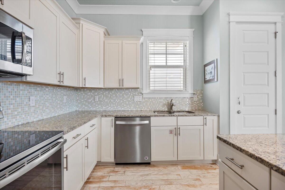 BY THE SEA - Residential