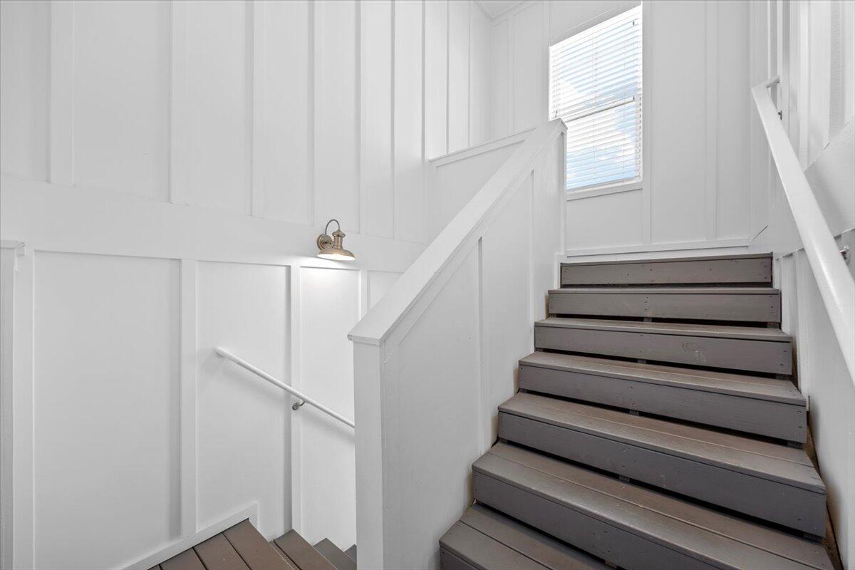 BY THE SEA - Residential