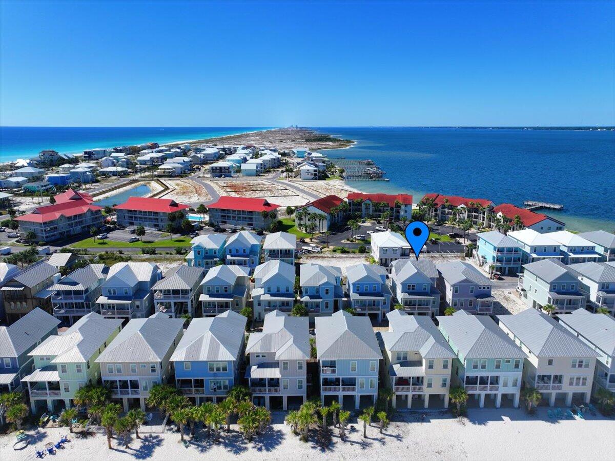 BY THE SEA - Residential