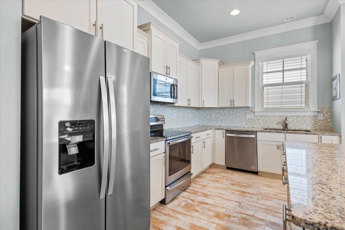 BY THE SEA - Residential