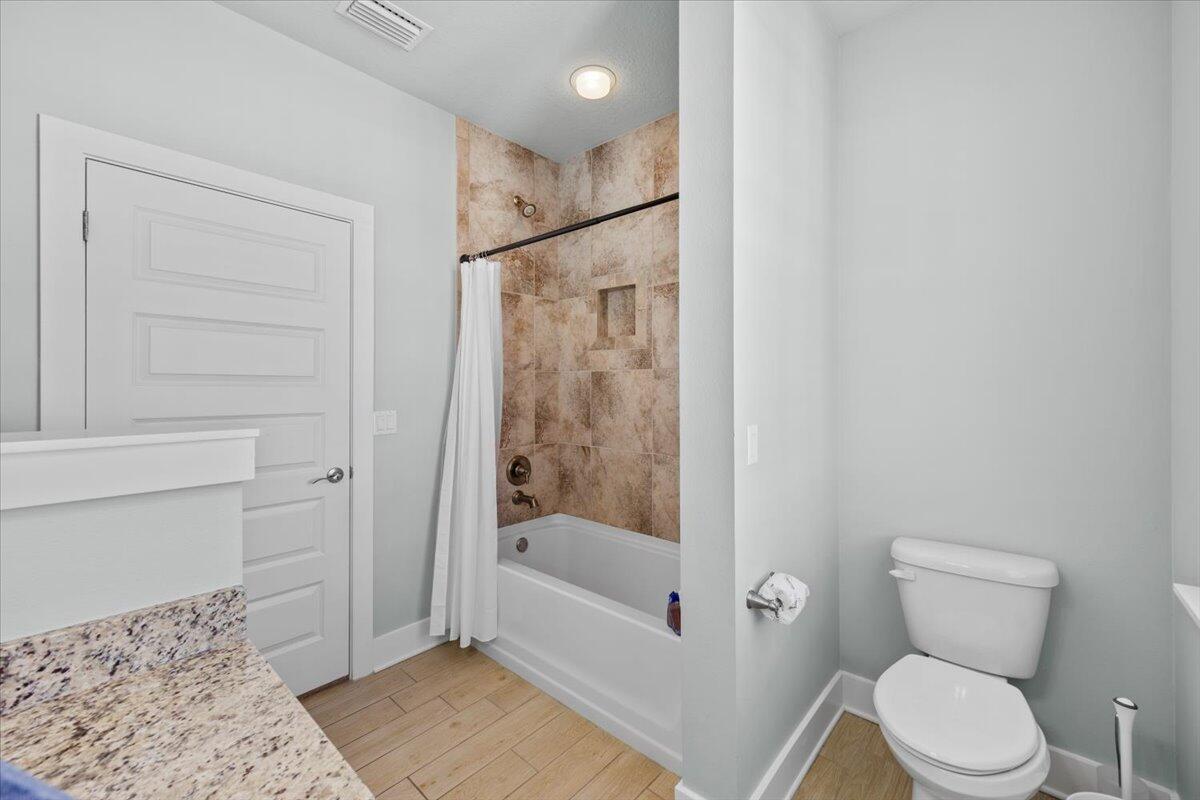 BY THE SEA - Residential