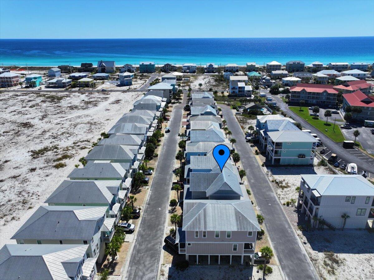 BY THE SEA - Residential