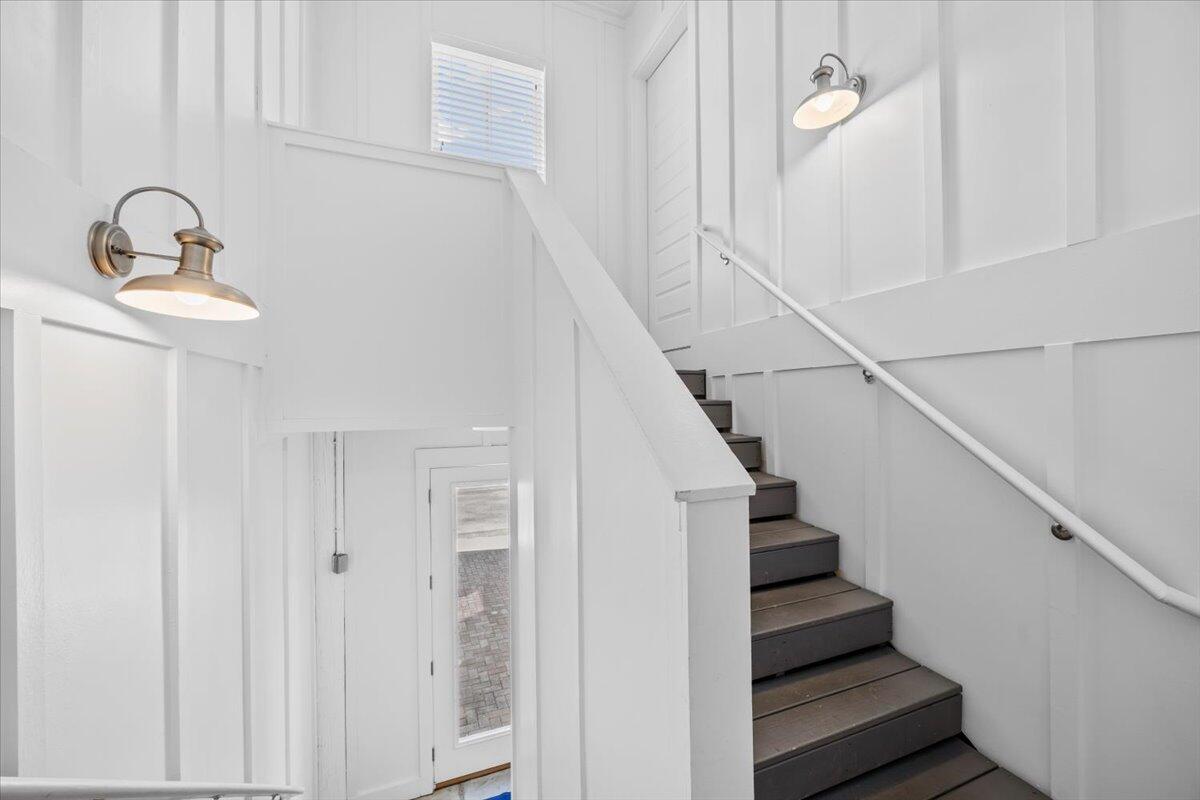 BY THE SEA - Residential