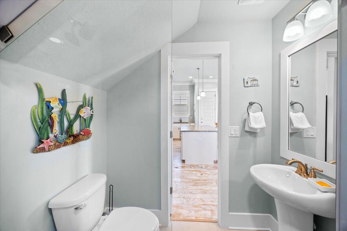 BY THE SEA - Residential