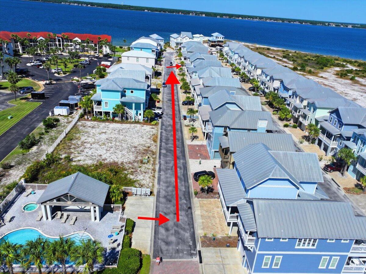 BY THE SEA - Residential