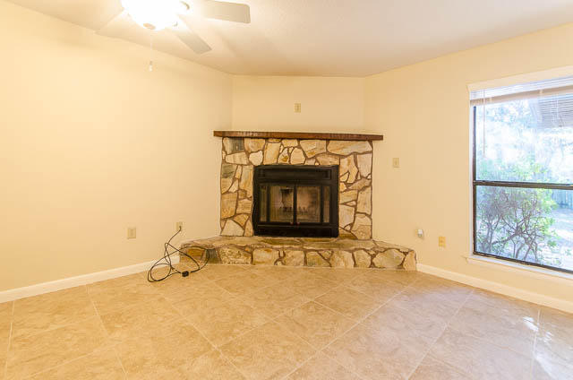 PINE SHADOWS T/H - Residential