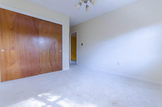 PINE SHADOWS T/H - Residential