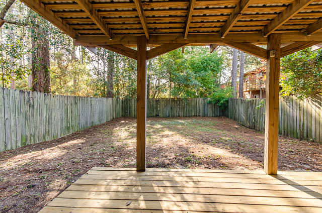 PINE SHADOWS T/H - Residential