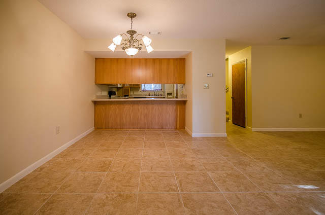 PINE SHADOWS T/H - Residential