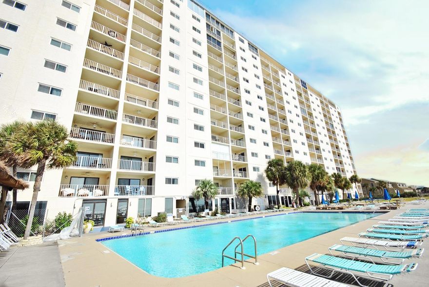 This beautiful 3 bedroom/2 bathroom condo is ideal for anybody looking for the perfect view. This fully furnished unit is all you could need. With an abundance of amenities and steps away from the beautiful Gulf of Mexico, Regency Towers is a prime destination for any condominium owner.