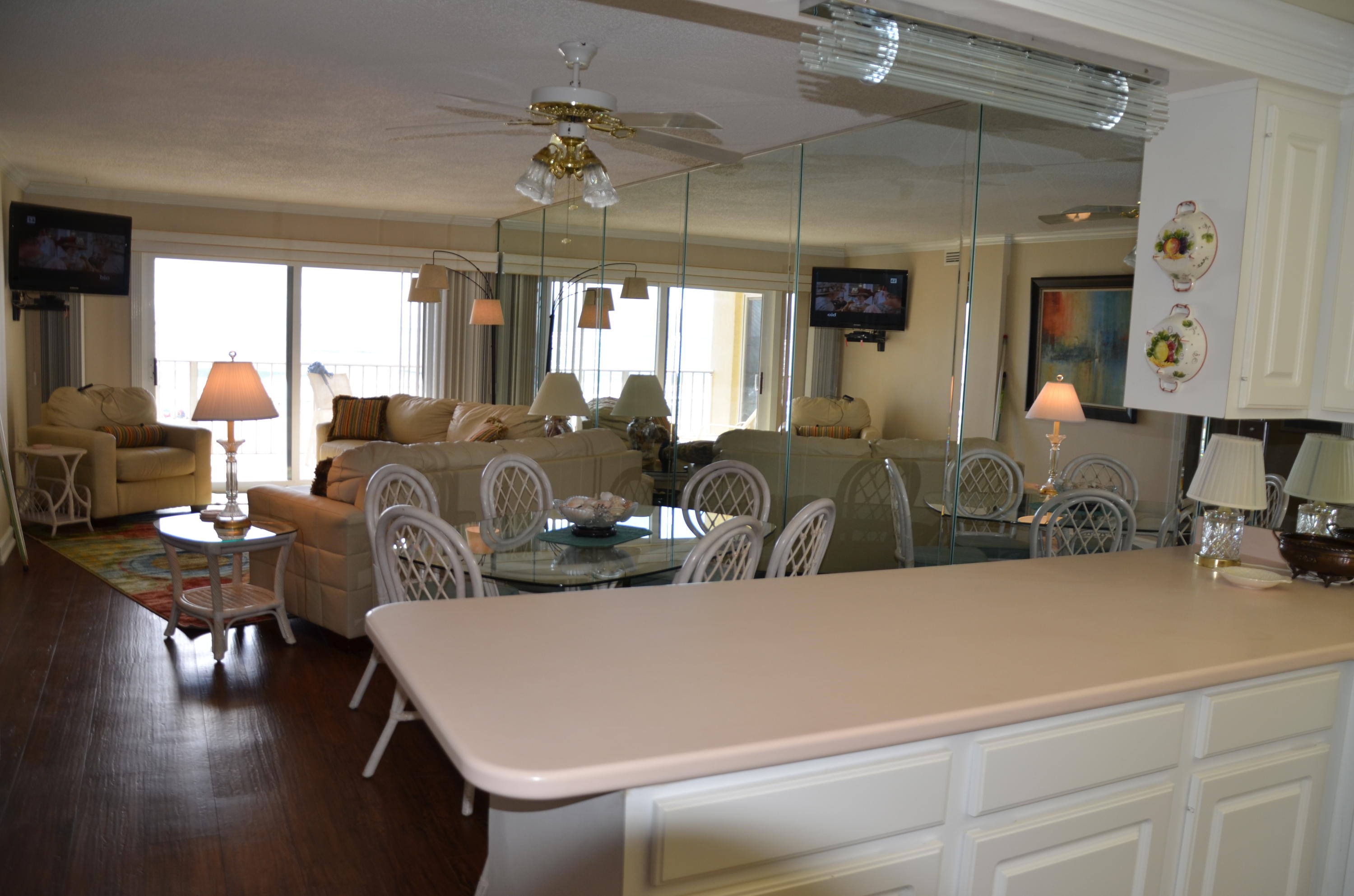 REGENCY TOWERS CONDO - Residential