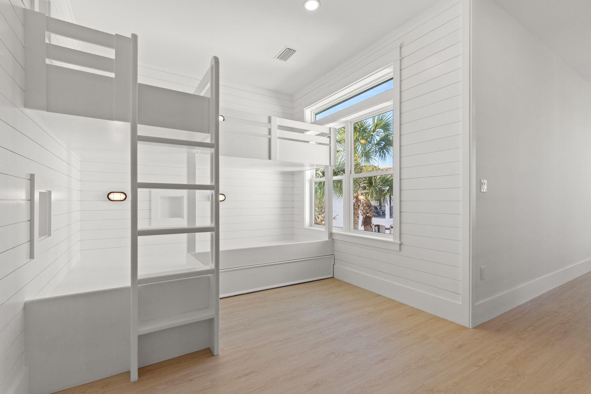 TERRA COTTA TERRACE - Residential