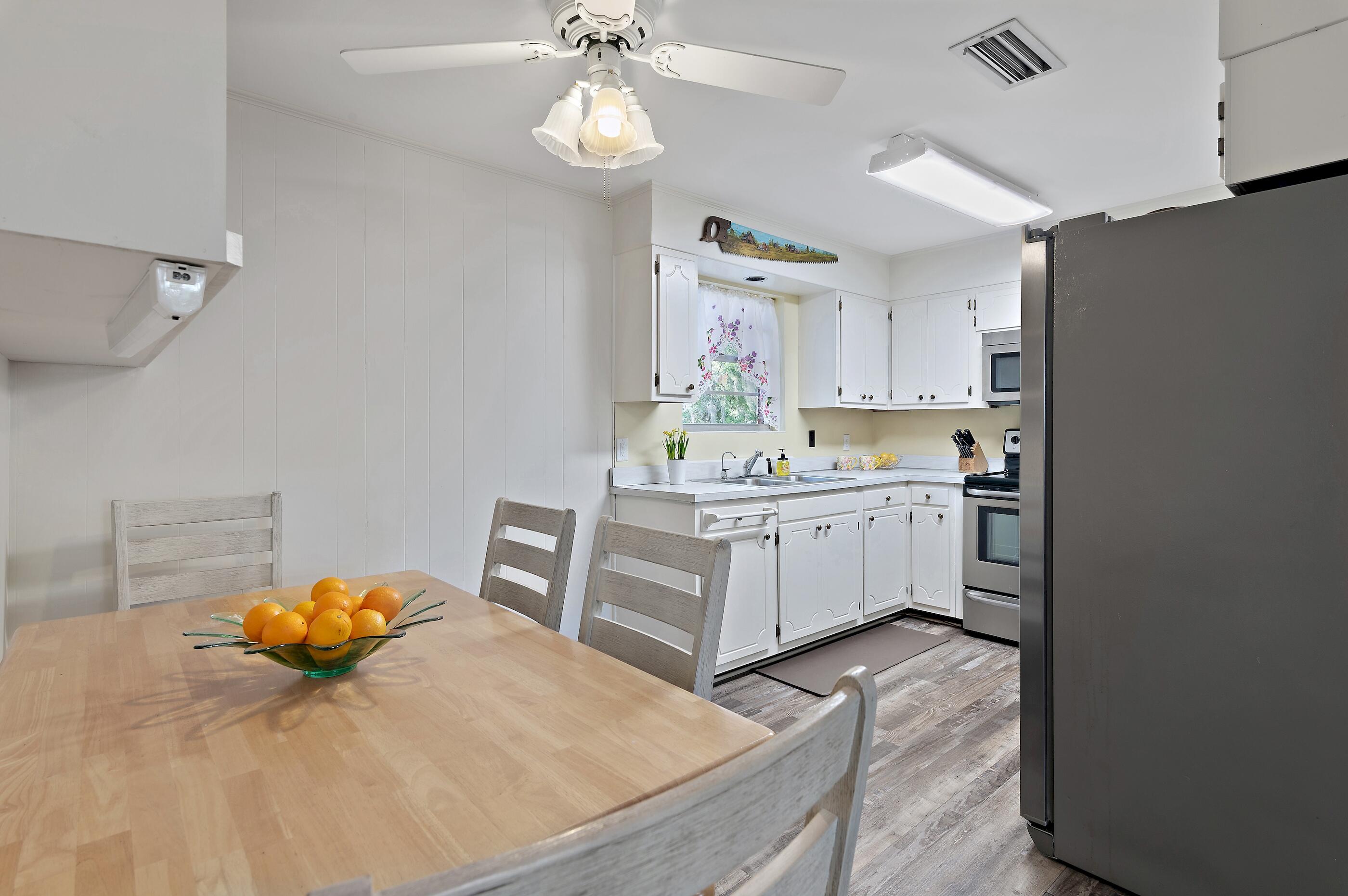 TWIN OAKS 1ST ADDN - Residential