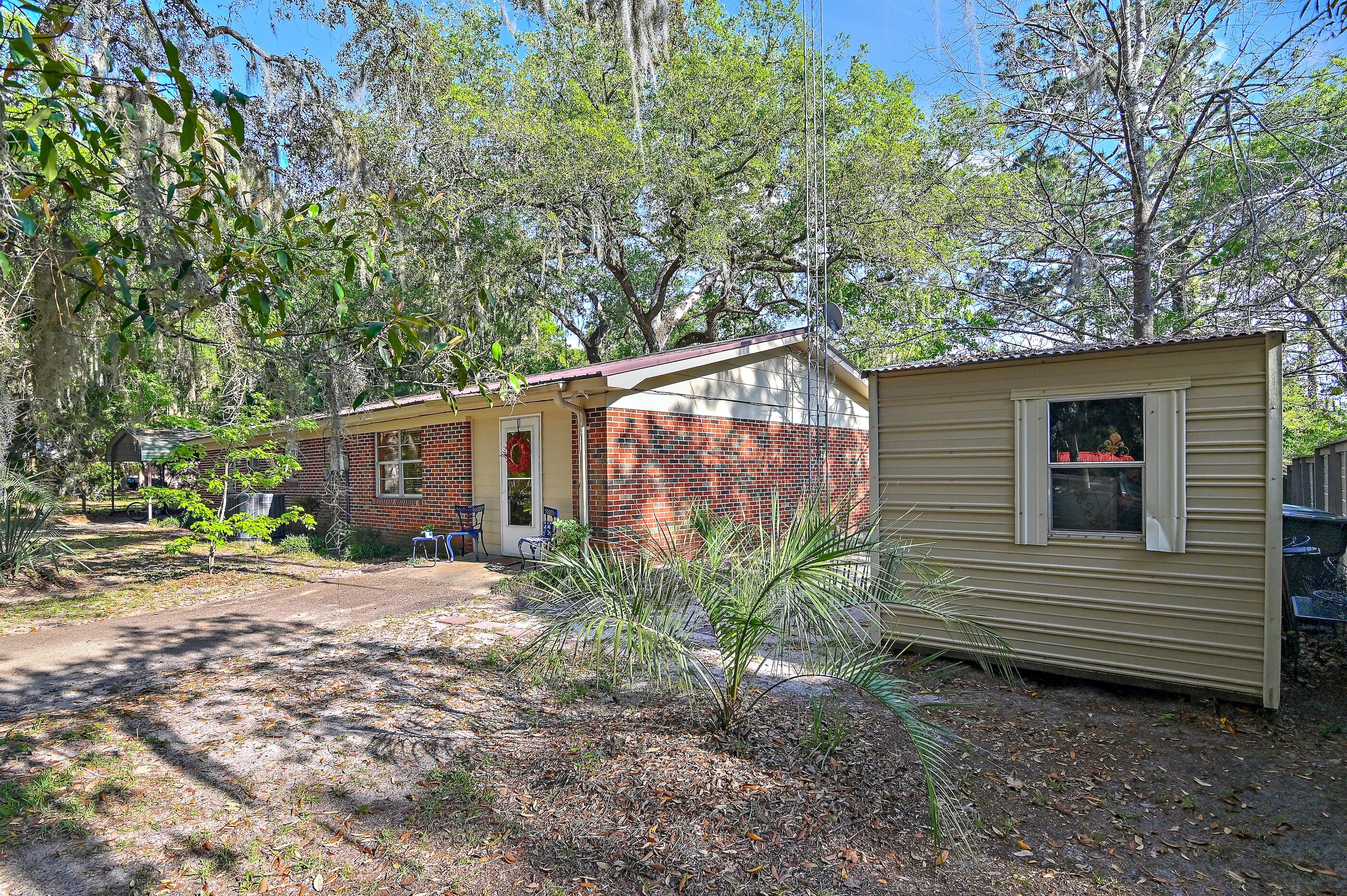 TWIN OAKS 1ST ADDN - Residential