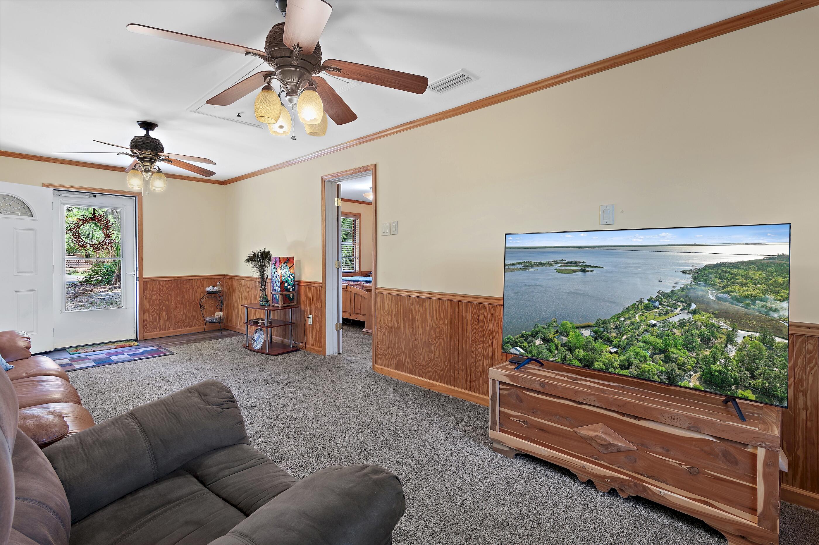 TWIN OAKS 1ST ADDN - Residential
