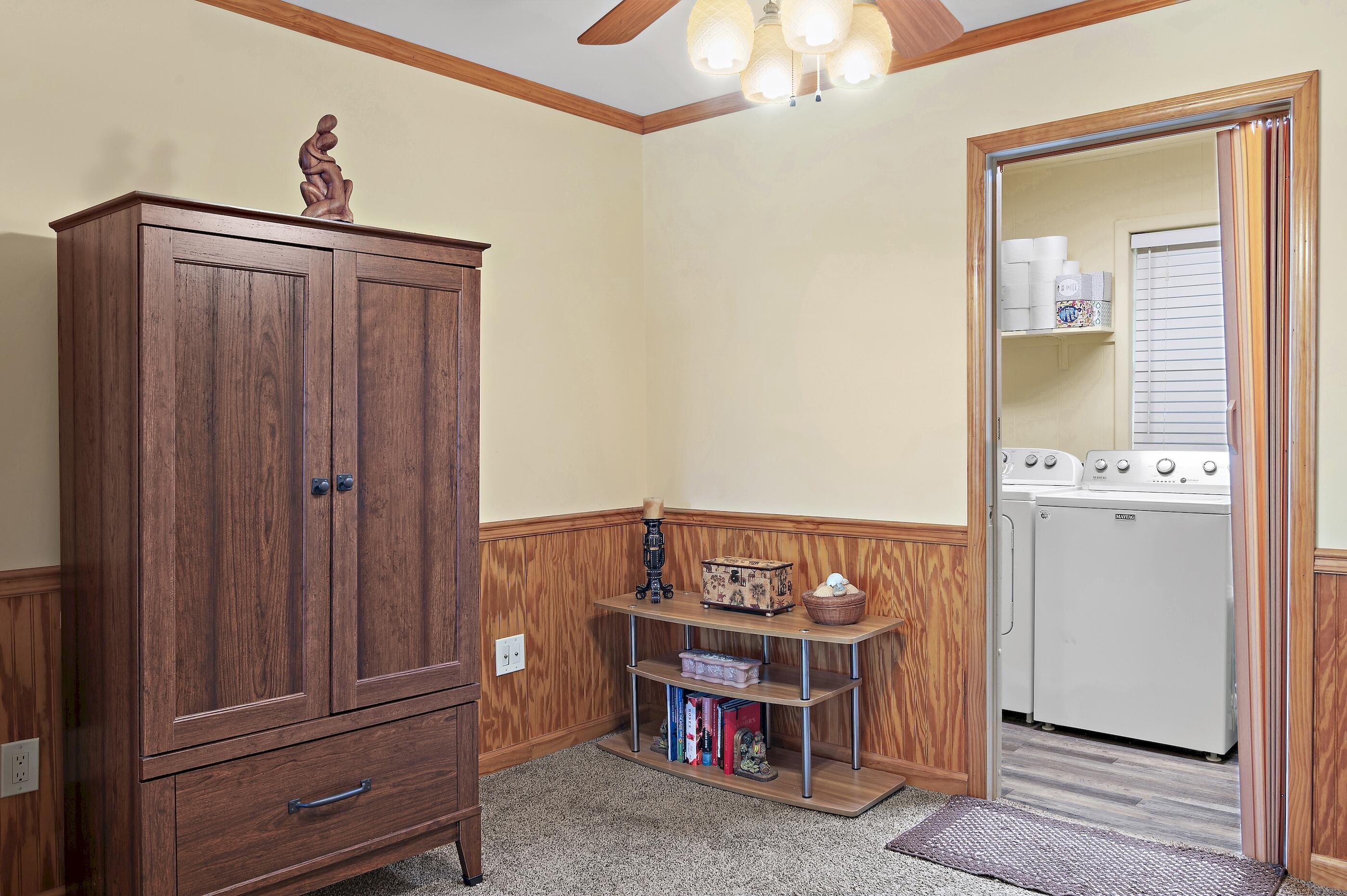 TWIN OAKS 1ST ADDN - Residential