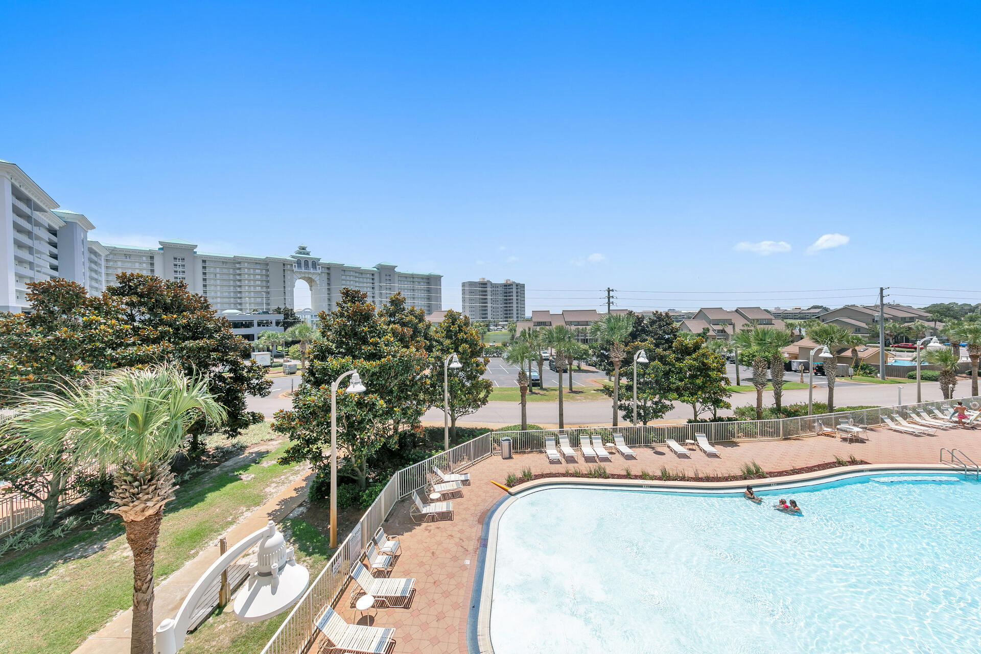 ARIEL DUNES II - Residential