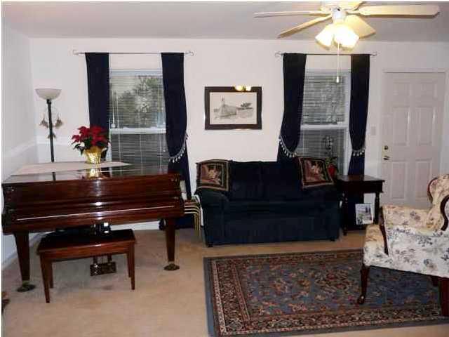 CIRCLE PARK CONDOMINIUMS - Residential