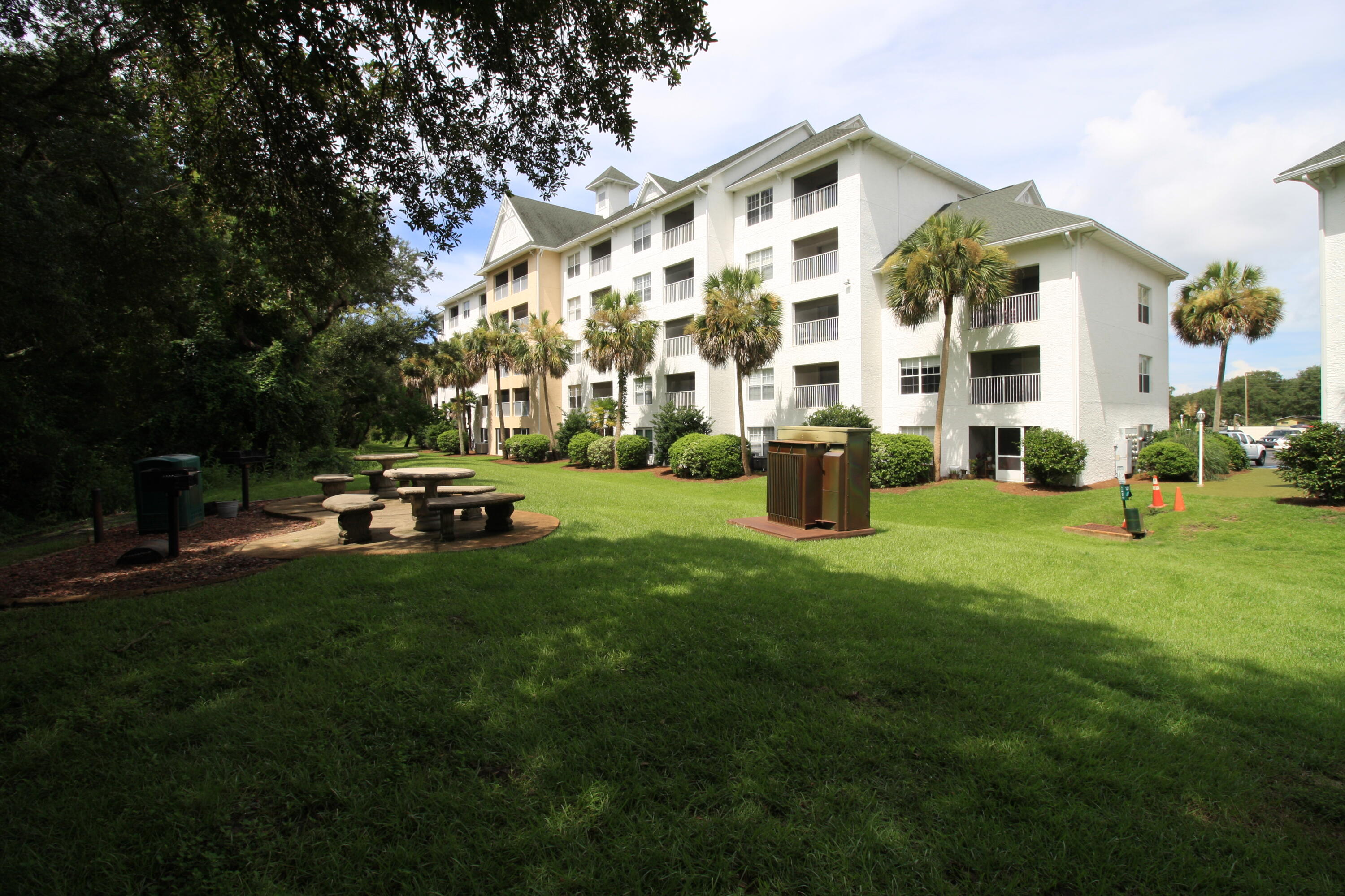 THE FLORIDA CLUB - Residential