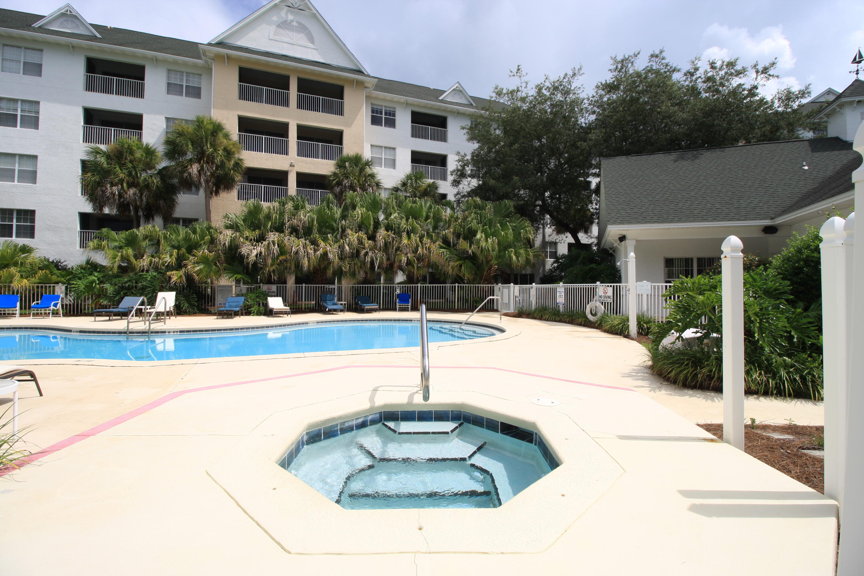 THE FLORIDA CLUB - Residential
