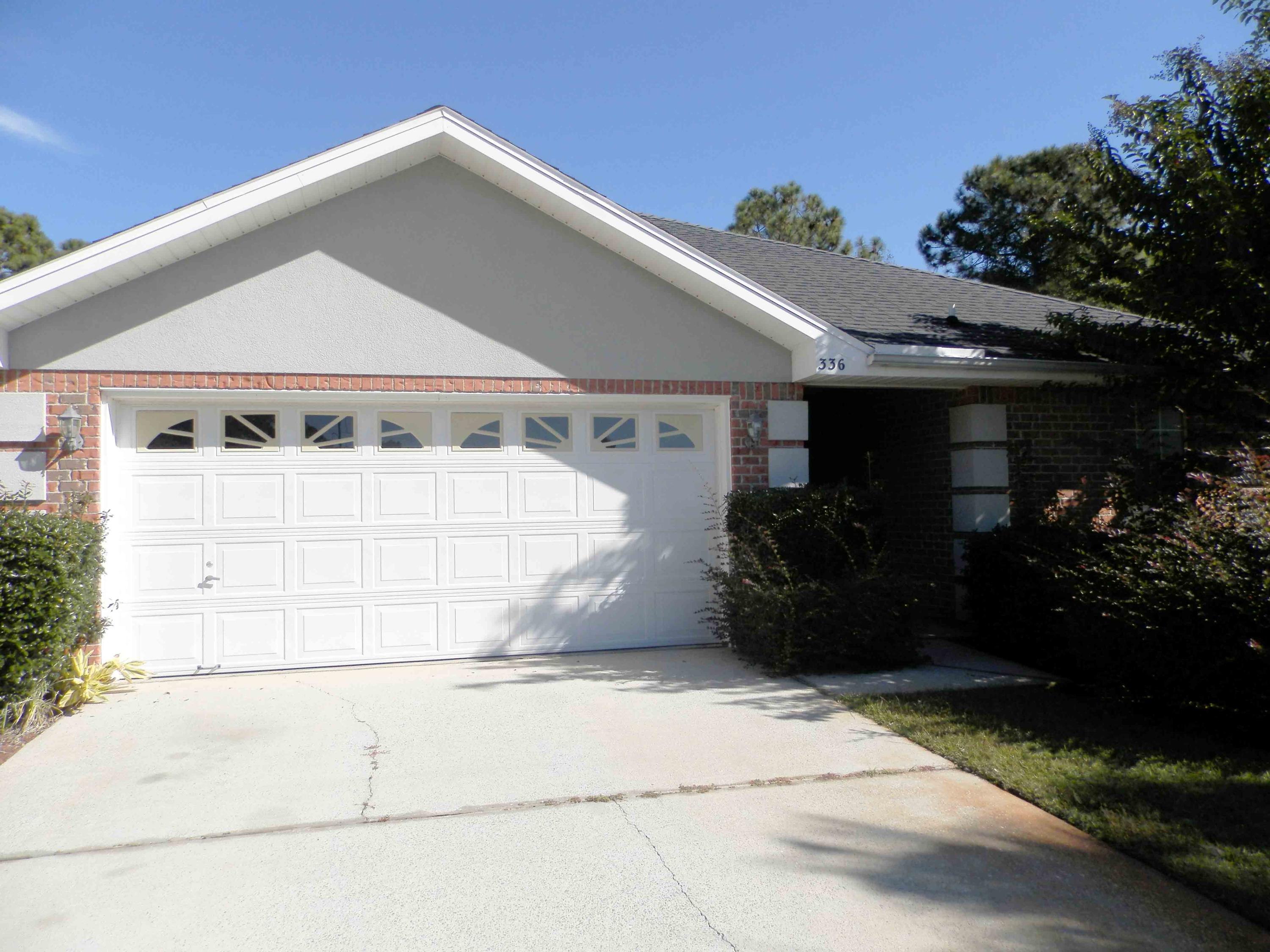EMERALD LAKES PH 3 - Residential Lease
