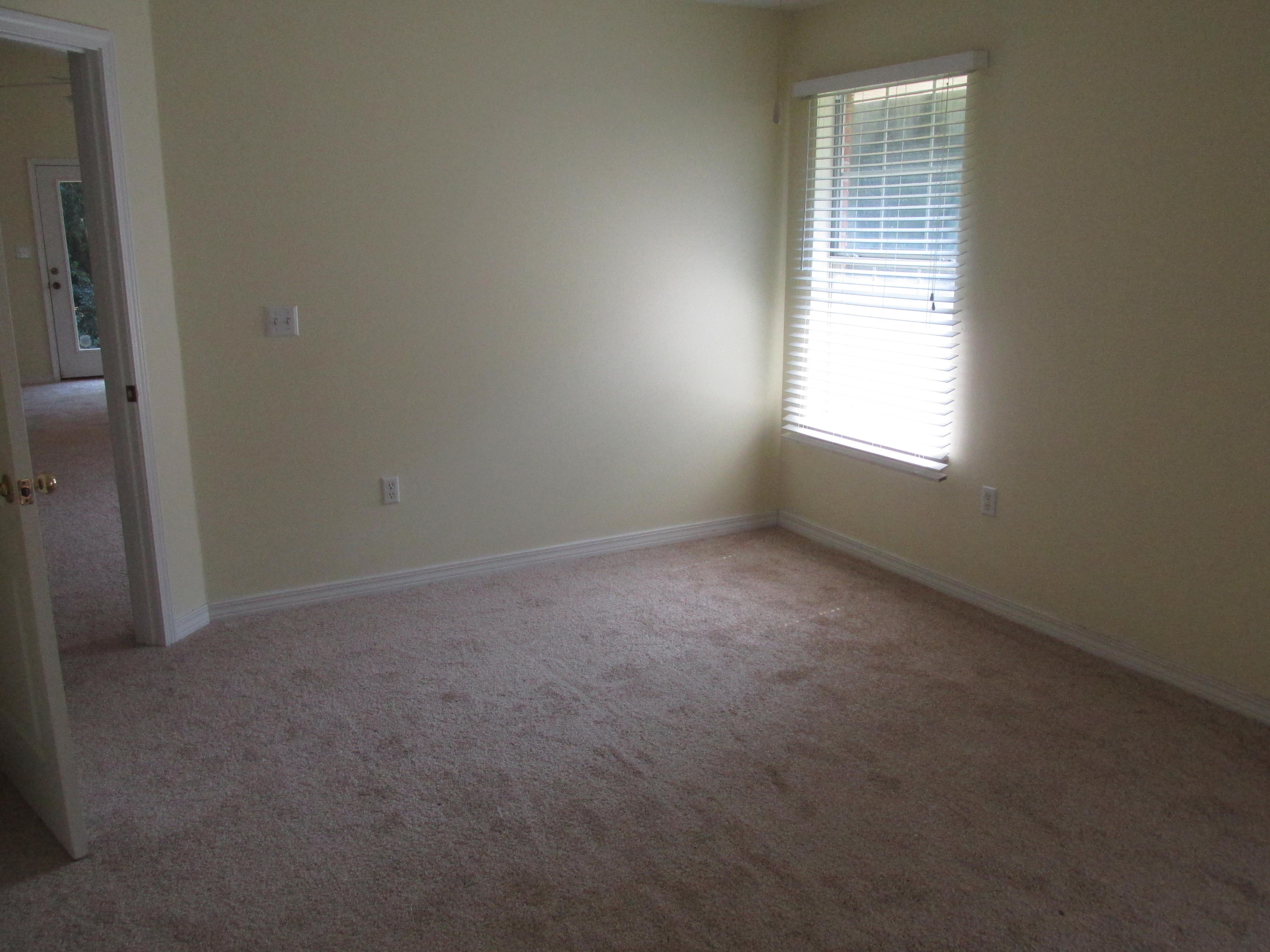EMERALD LAKES PH 3 - Residential Lease