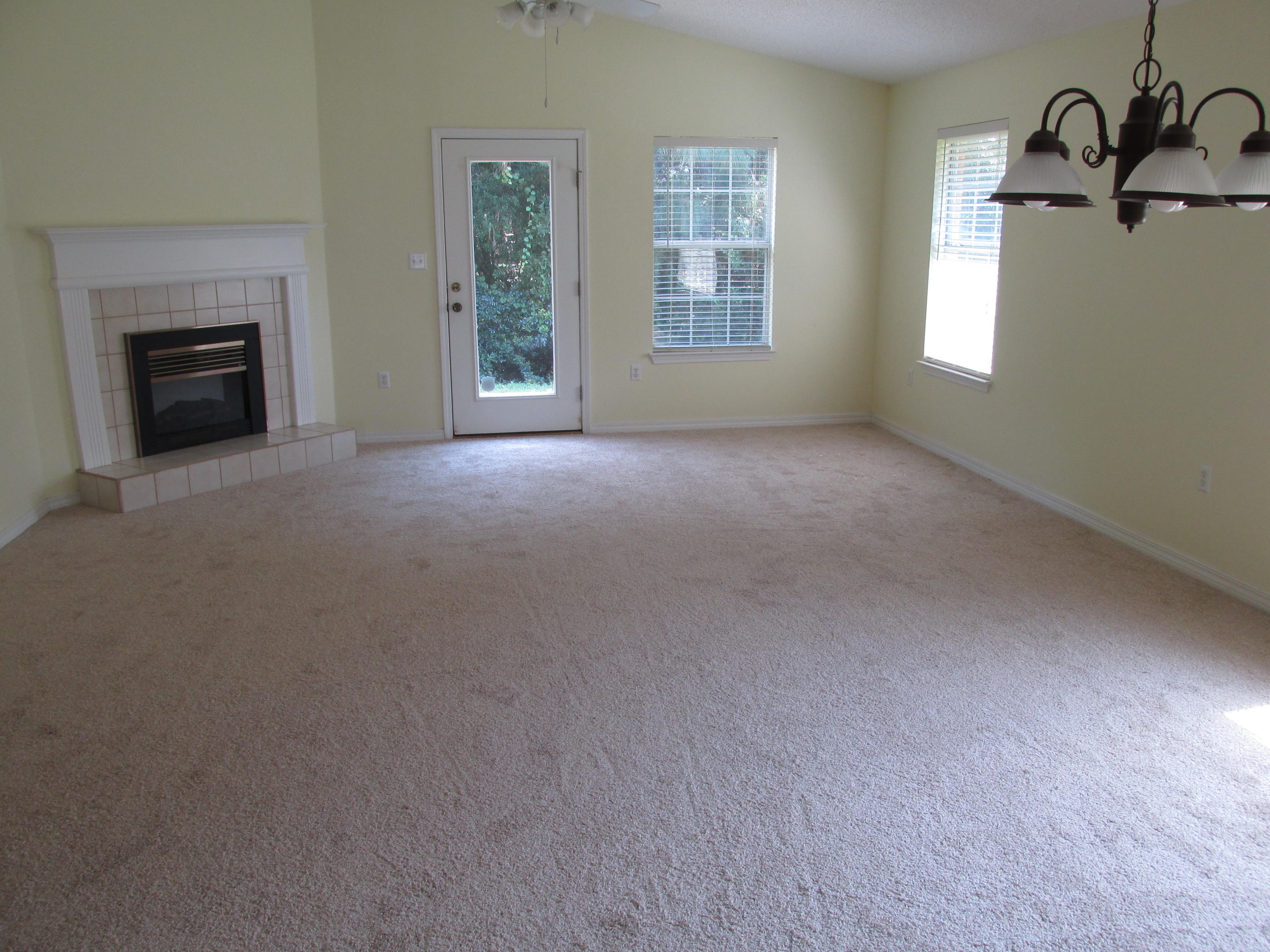 EMERALD LAKES PH 3 - Residential Lease