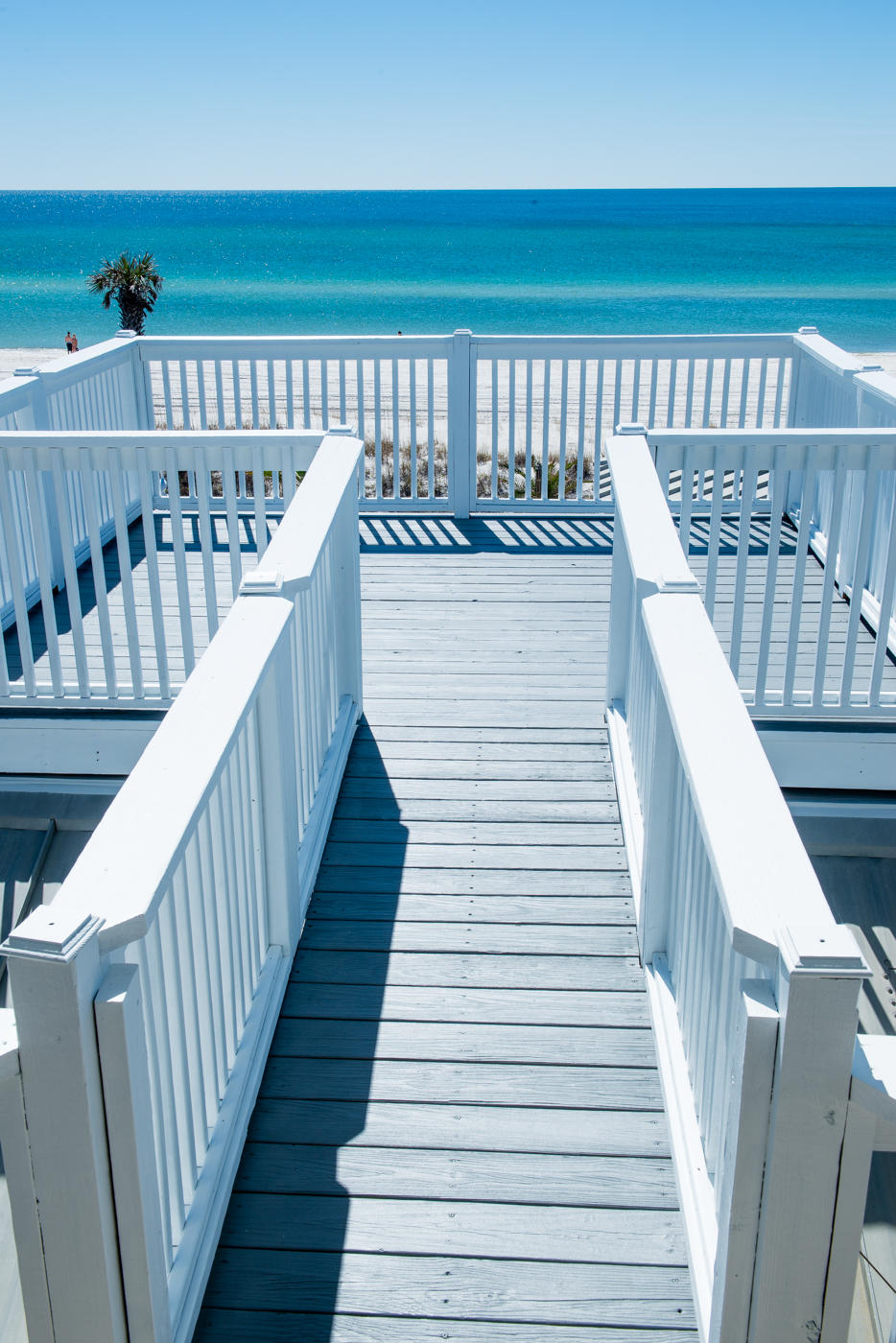 BAHAMA BEACH - Residential